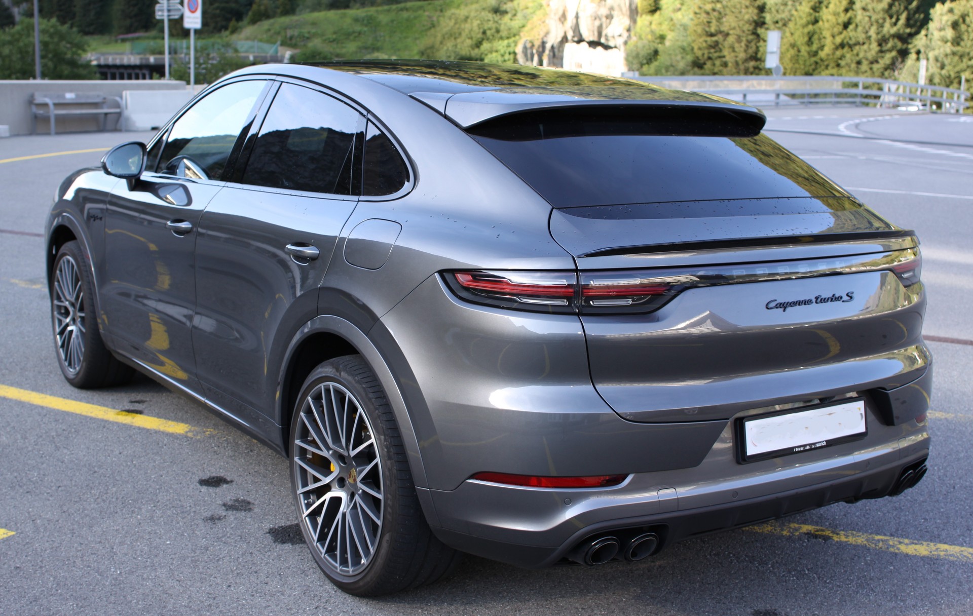PORSCHE Turbo S E-Hybrid Coupé (neue Hochvolt-Batterie 11/25)-image-1