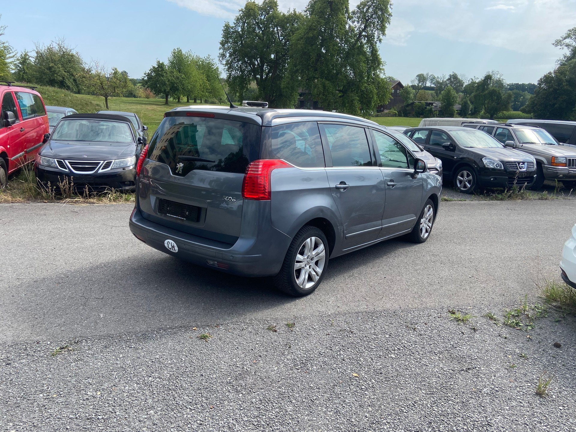 PEUGEOT 5008 1.6 16V T Allure Automatic-image-4