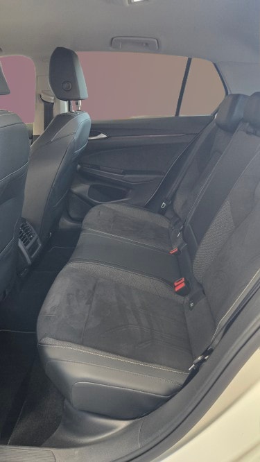 VW Golf 1.5 e TSI mHEV United DSG-image-11