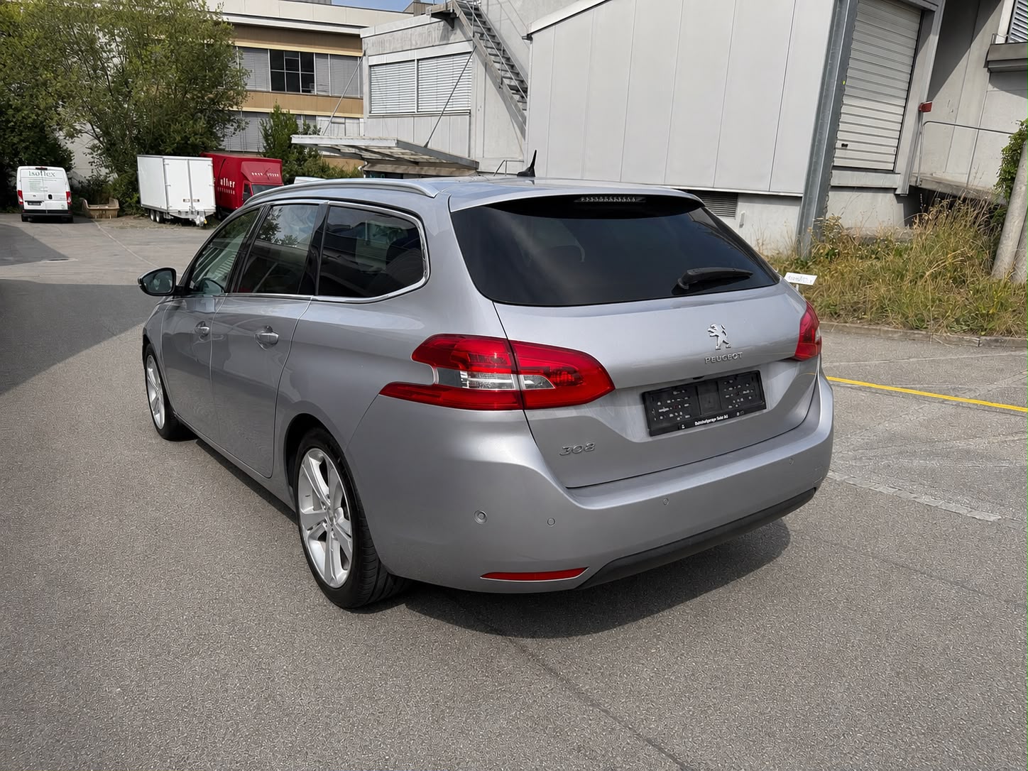 PEUGEOT 308 SW 1.2 THP Féline Automatic-showroom-element-3