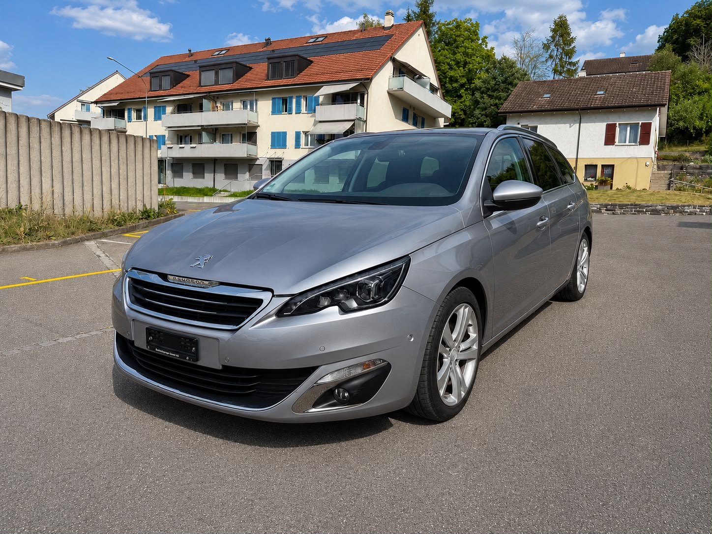 PEUGEOT 308 SW 1.2 THP Féline Automatic-showroom-element-1