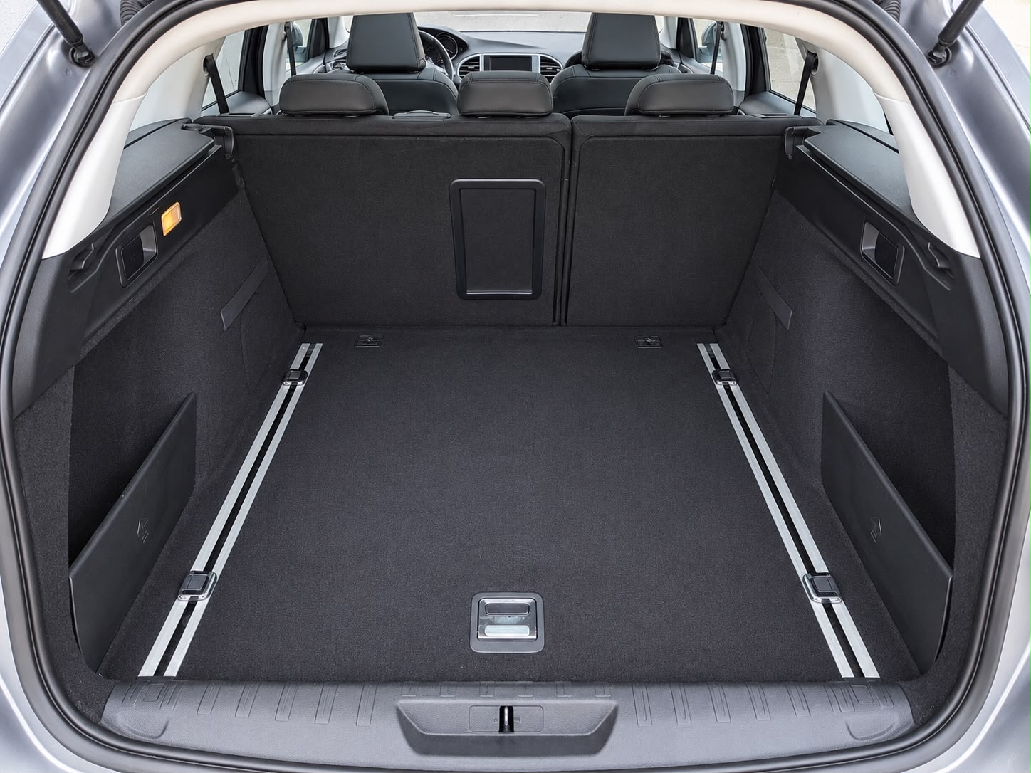 PEUGEOT 308 SW 1.2 THP Féline Automatic-image-7