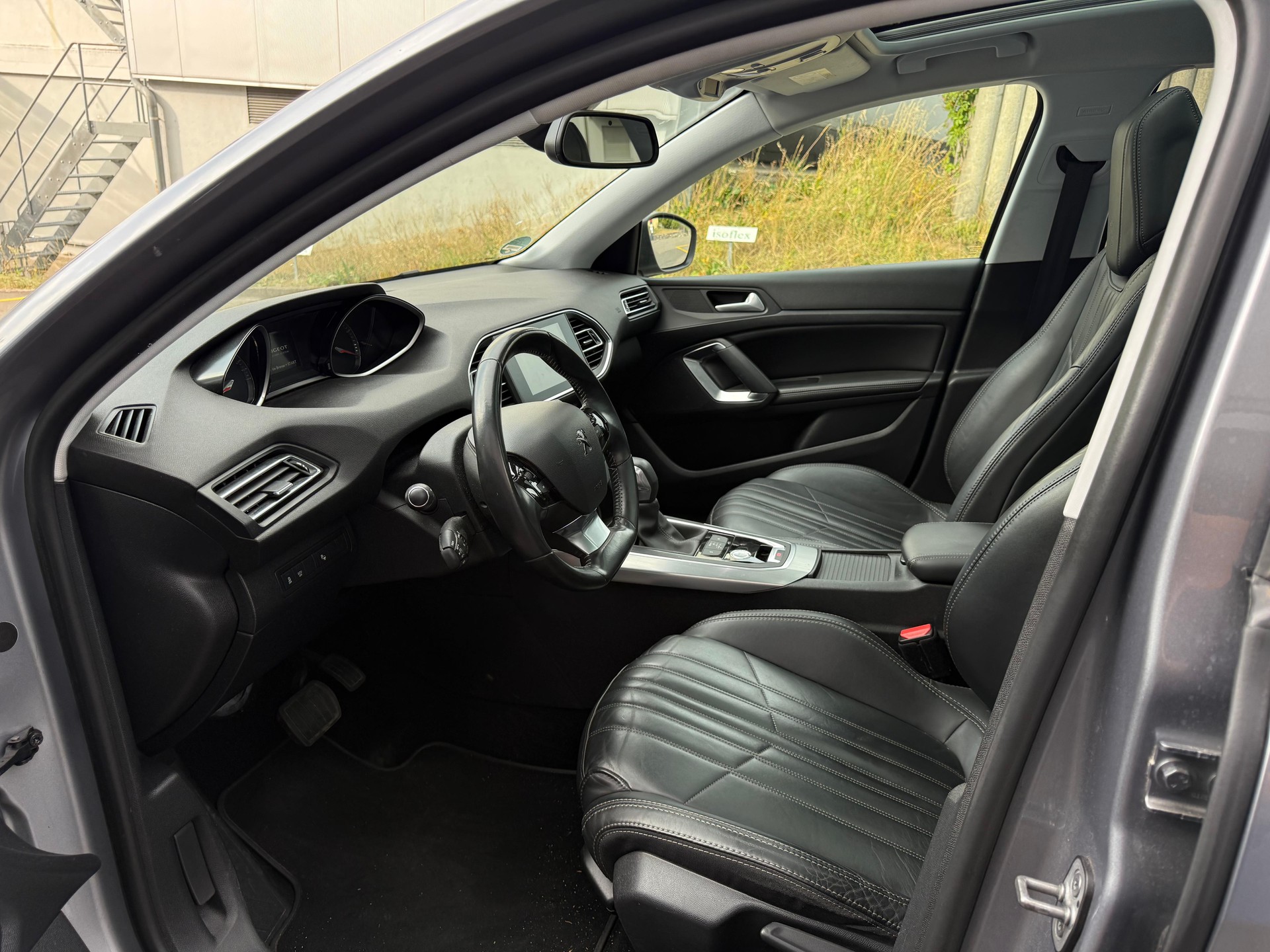 PEUGEOT 308 SW 1.2 THP Féline Automatic-image-12