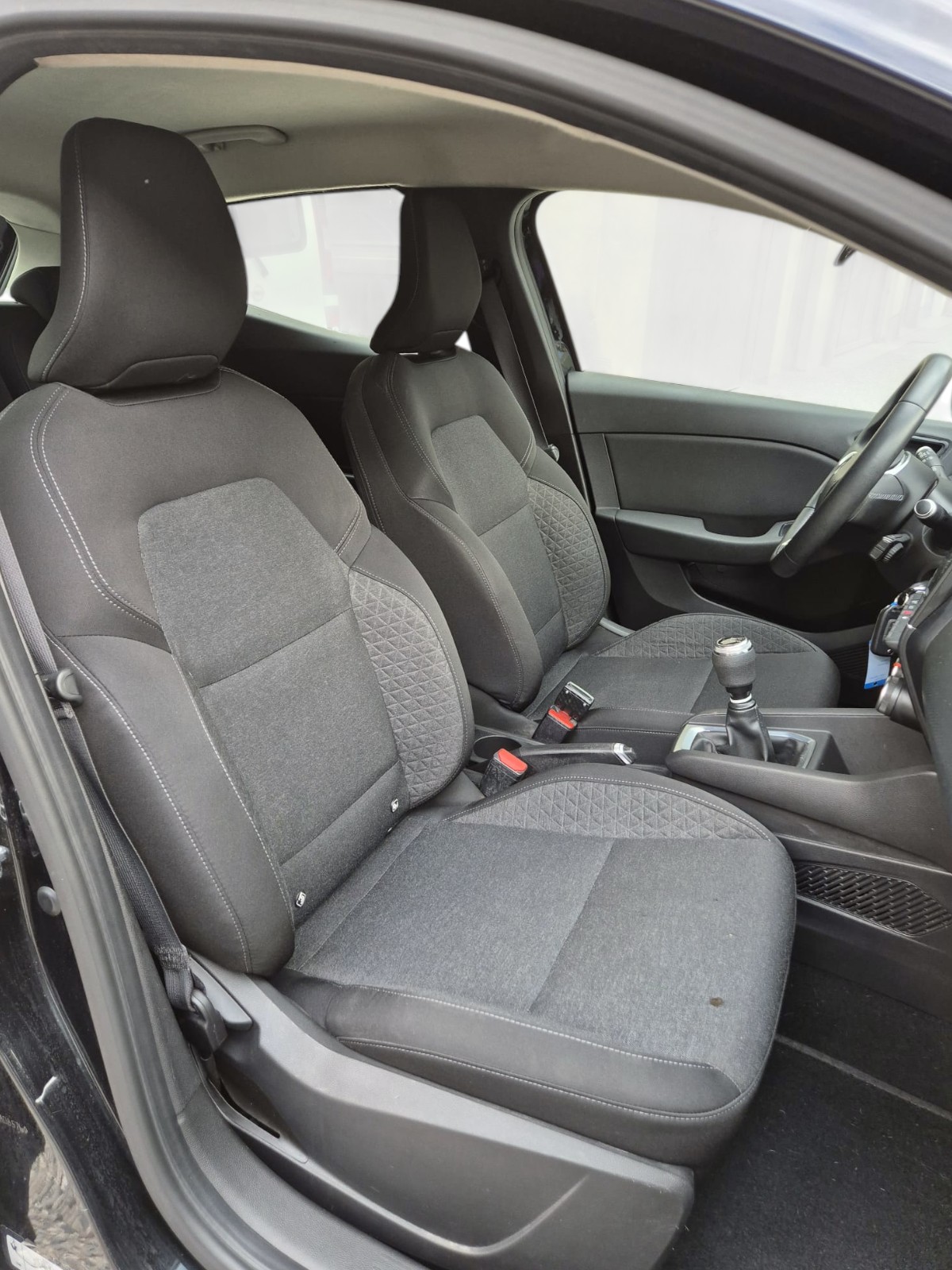 RENAULT Clio 1.0 Intens-image-14