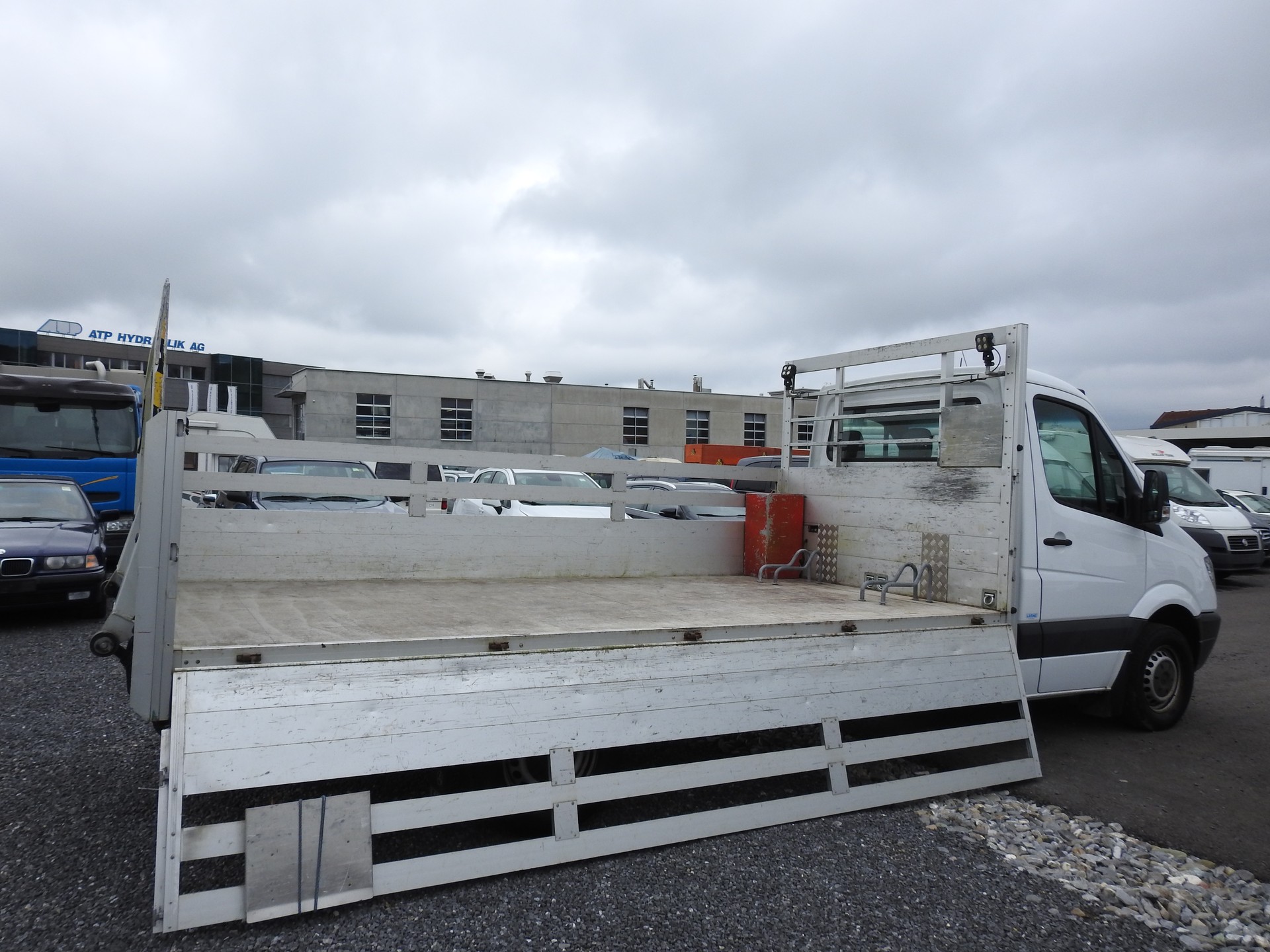 MERCEDES-BENZ Sprinter 315 CDI Standard-image-16
