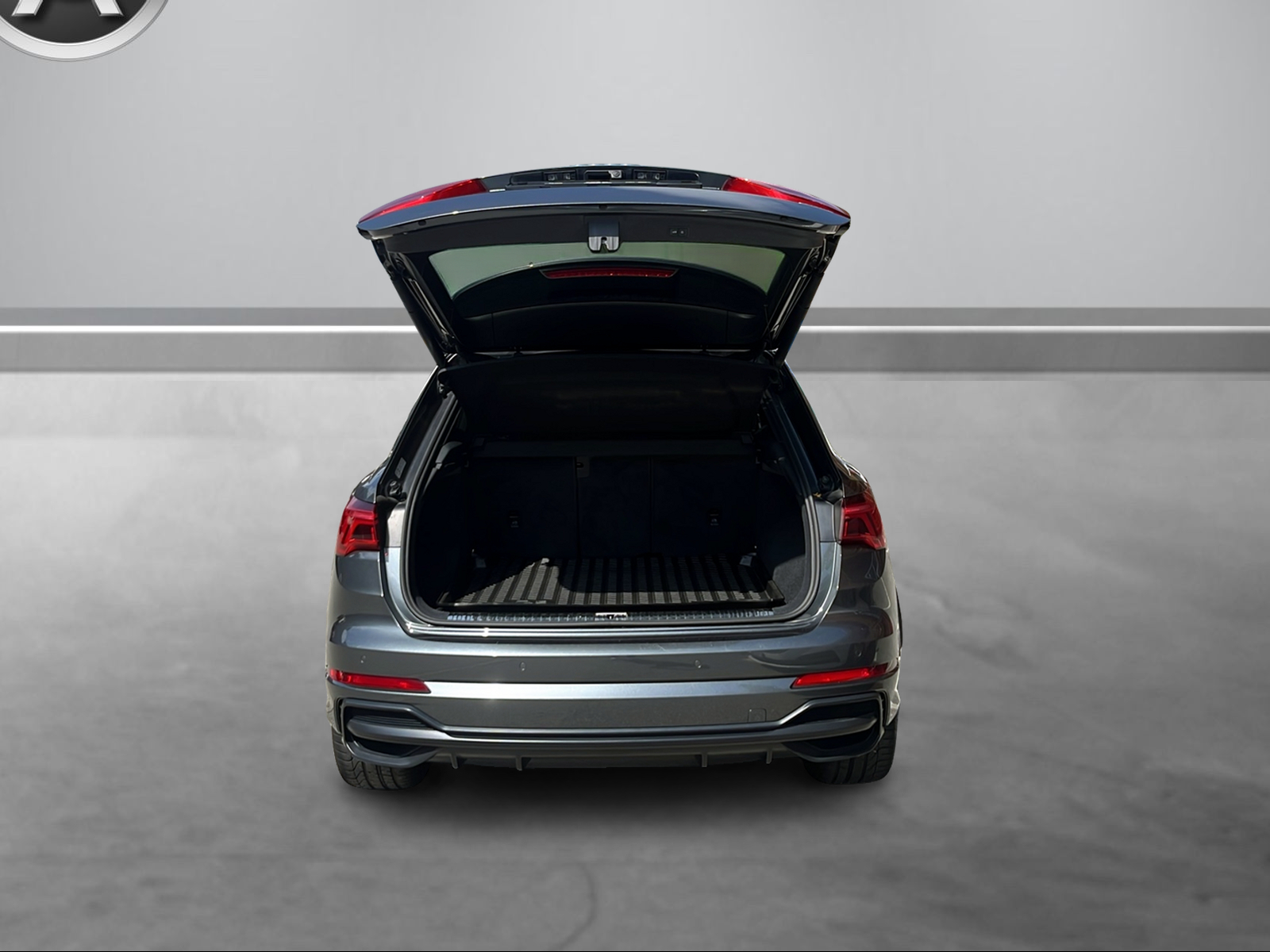 AUDI Q3 45 TFSI S line quattro S-tronic-image-8