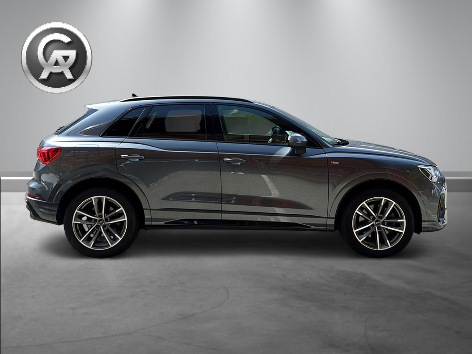 AUDI Q3 45 TFSI S line quattro S-tronic-image-11