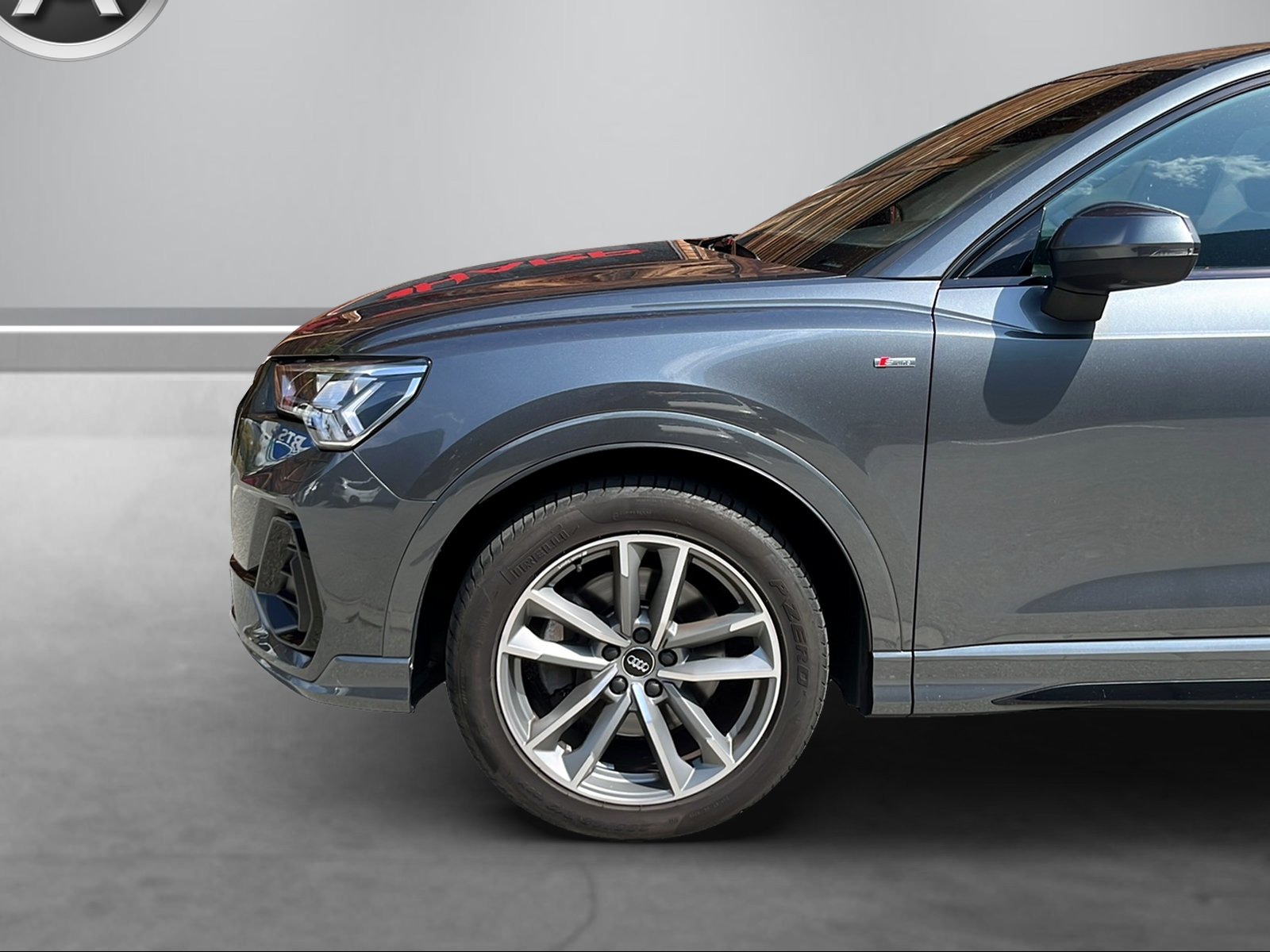 AUDI Q3 45 TFSI S line quattro S-tronic-image-9