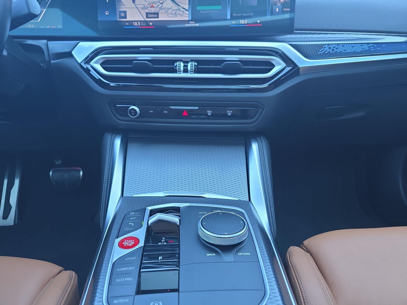 BMW M240i xDrive Coupé-image-17
