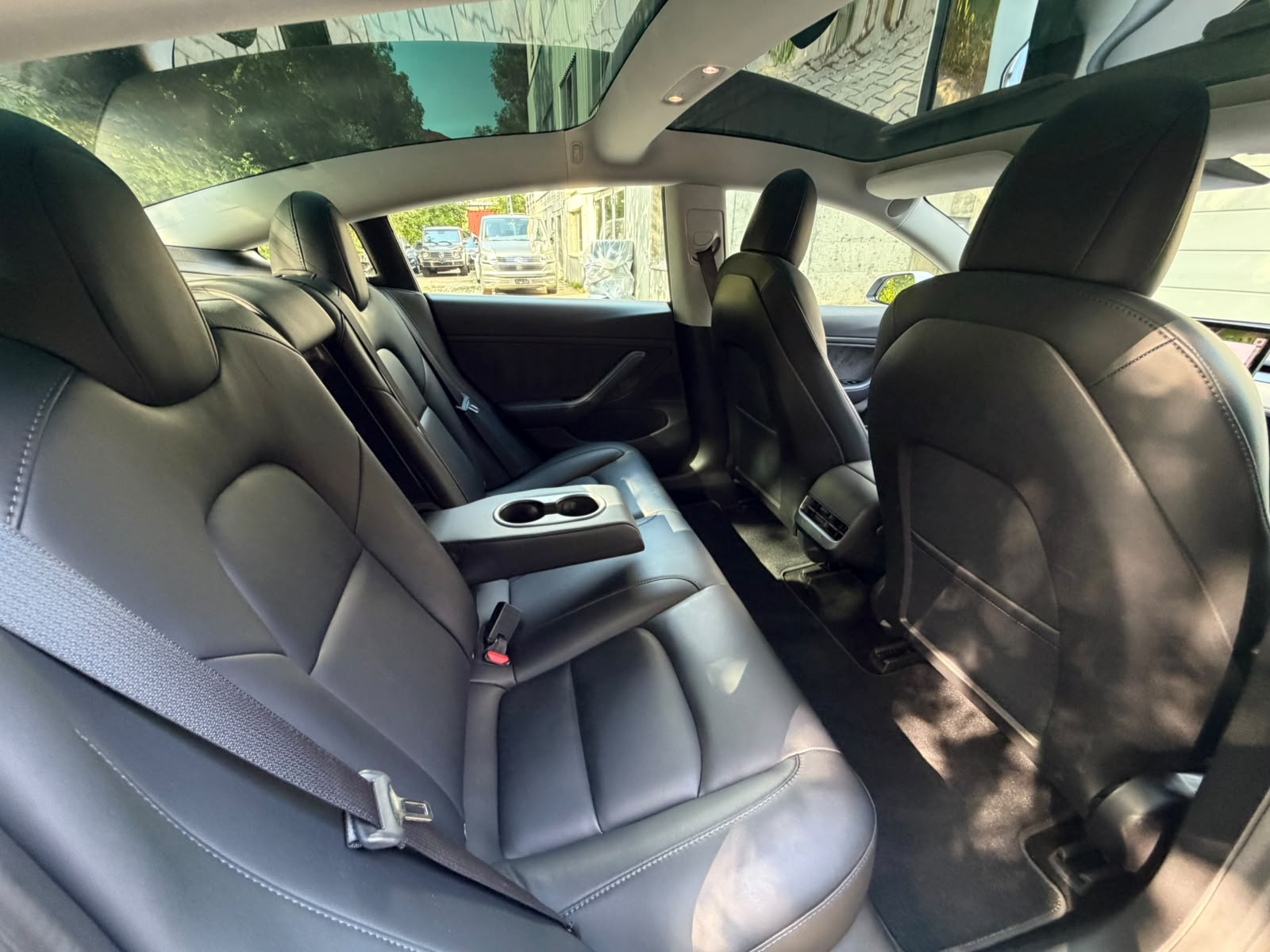 TESLA Model 3 Long Range Dual Motor AWD-image-14