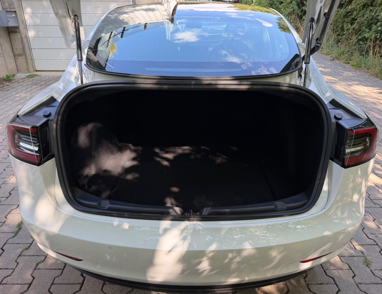 TESLA Model 3 Long Range Dual Motor AWD-image-13