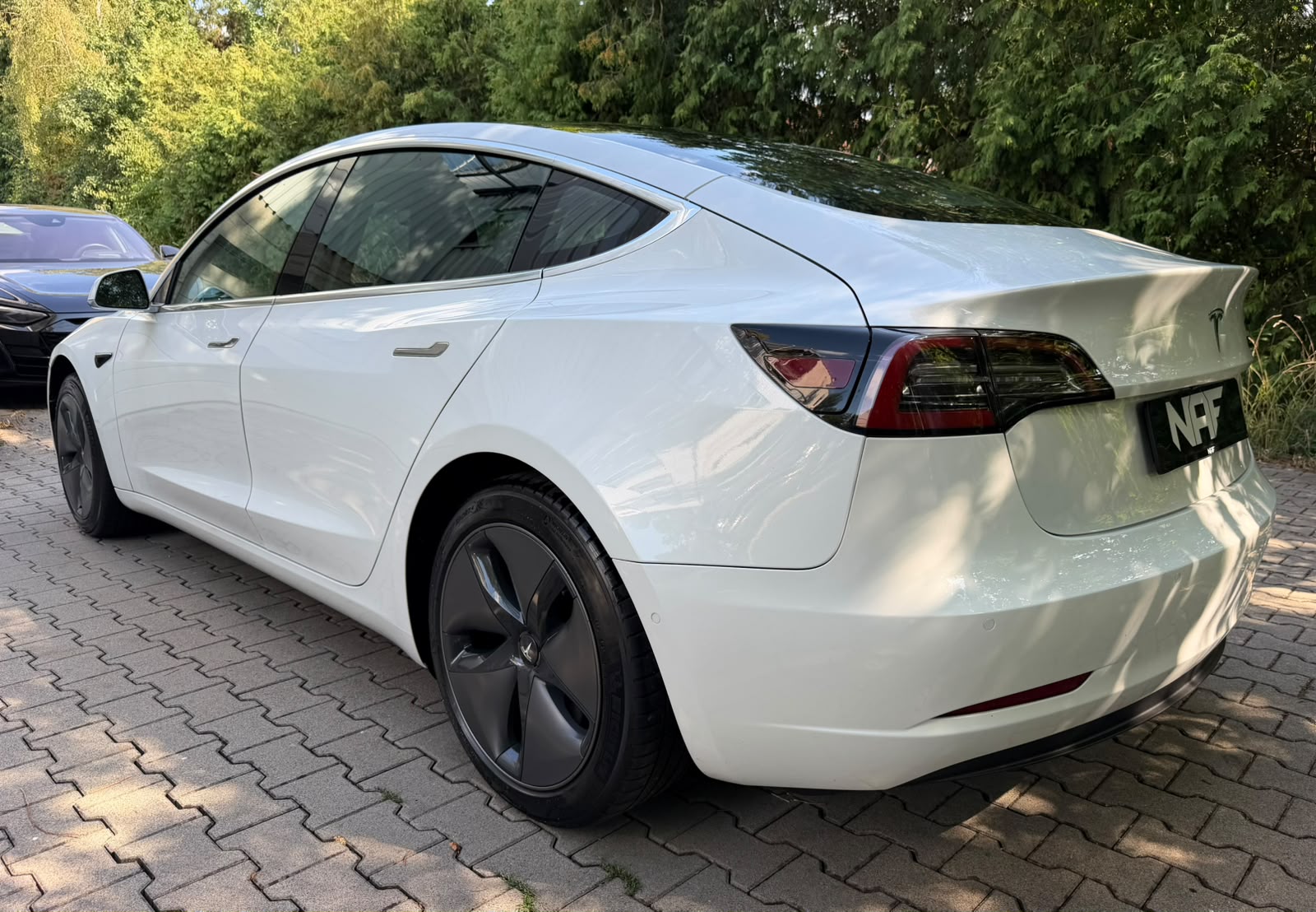 TESLA Model 3 Long Range Dual Motor AWD-image-2
