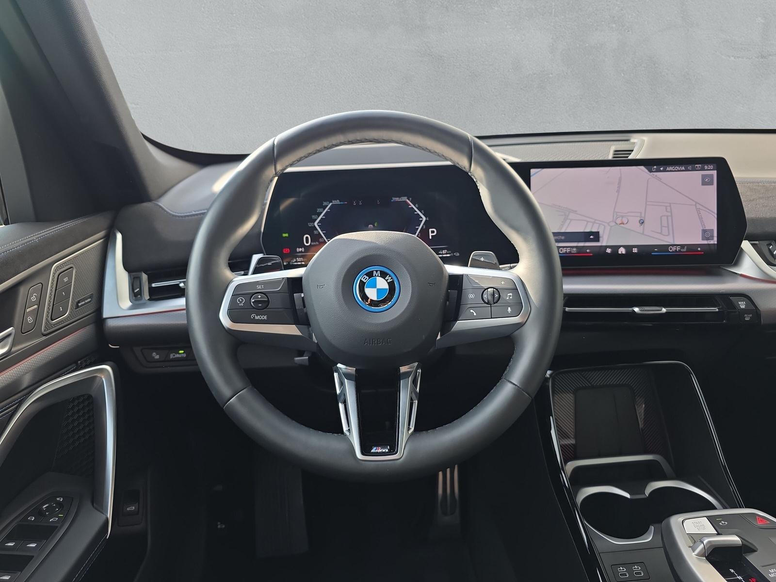 BMW X1 30e xDrive M Sport Pro (CH) AHK ** Spacesilber métallisé ** SoH à 99% **-image-21