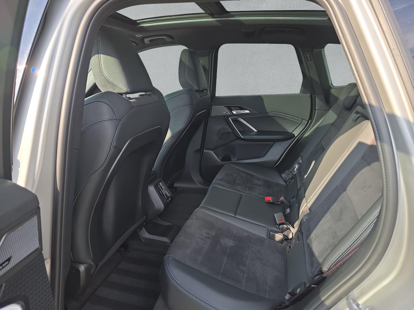 BMW X1 30e xDrive M Sport Pro (CH) AHK ** Spacesilber métallisé ** SoH à 99% **-image-16