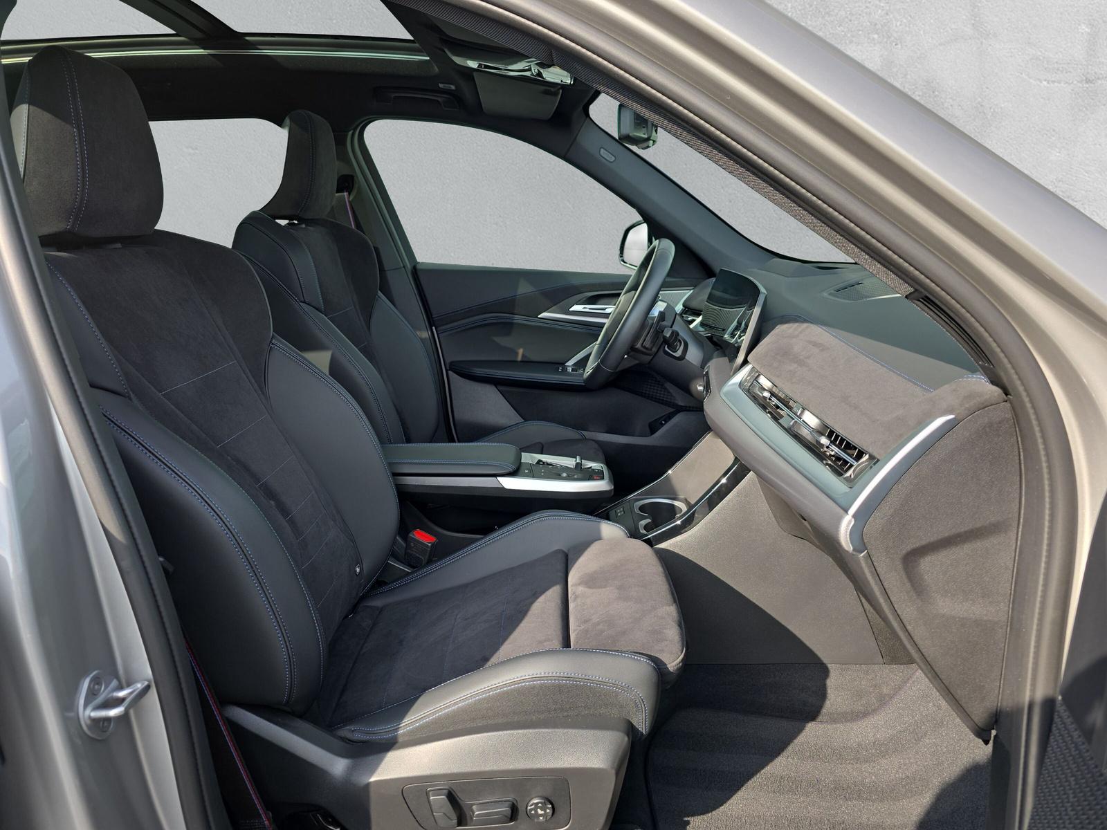 BMW X1 30e xDrive M Sport Pro (CH) AHK ** Spacesilber métallisé ** SoH à 99% **-image-13