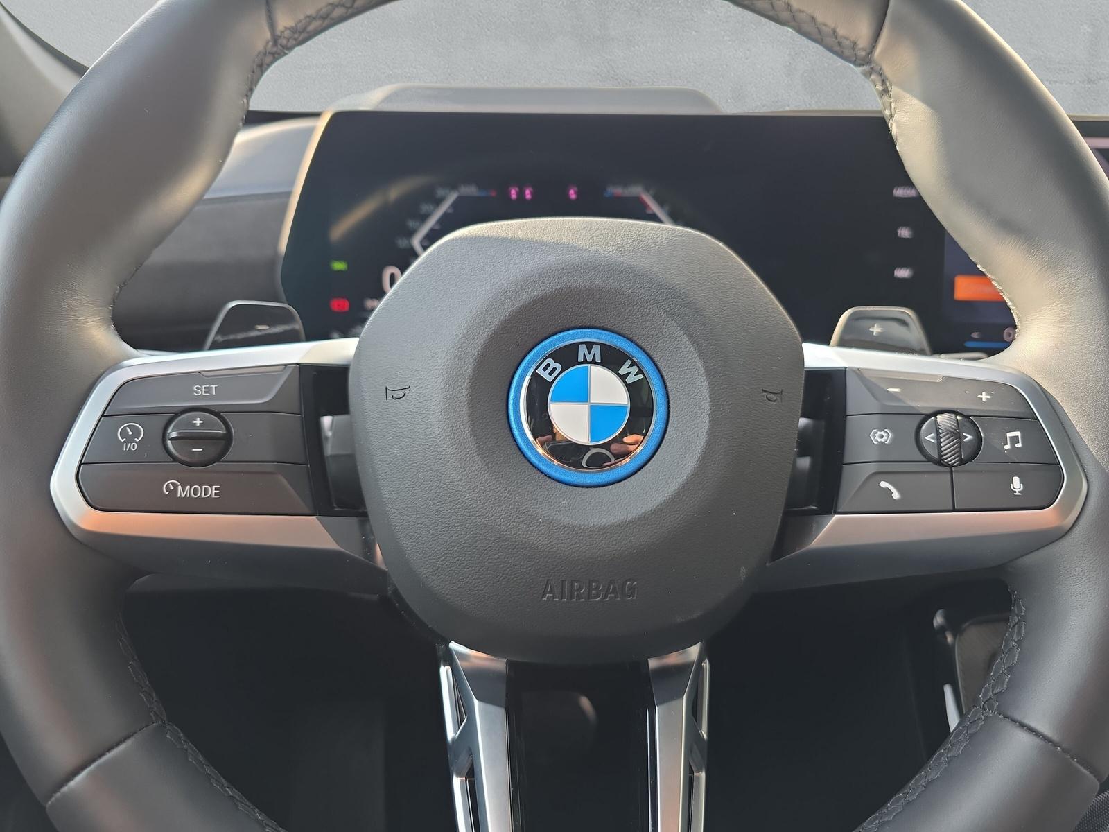 BMW X1 30e xDrive M Sport Pro (CH) AHK ** Spacesilber métallisé ** SoH à 99% **-image-23