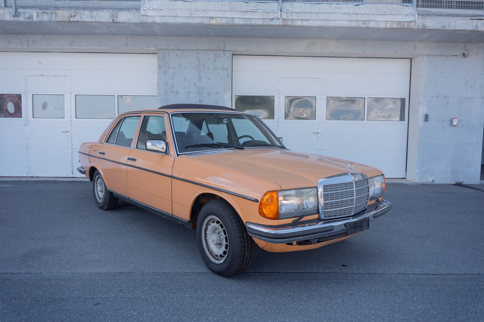 MERCEDES-BENZ 280 E Automatic-image-7