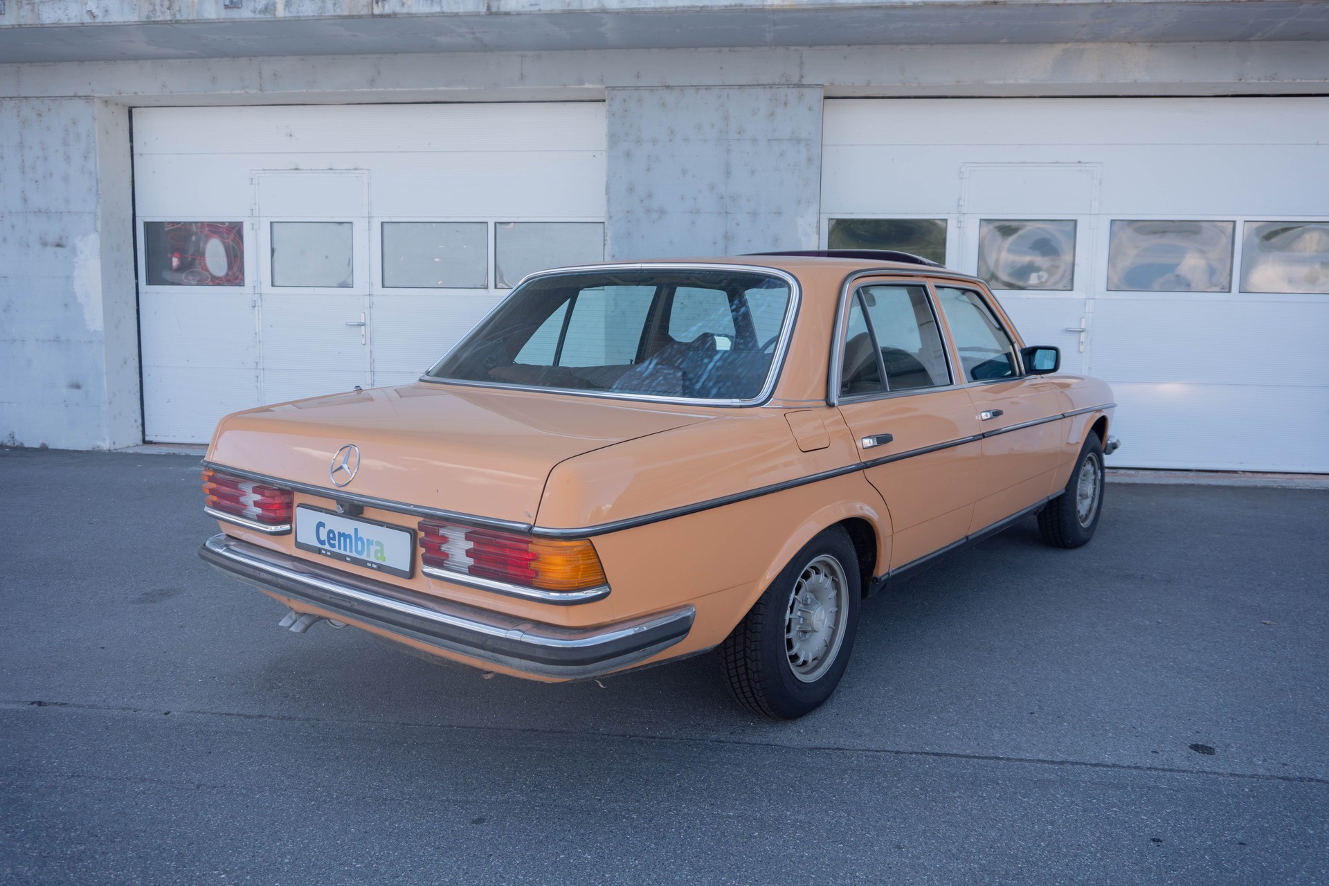 MERCEDES-BENZ 280 E Automatic-image-3