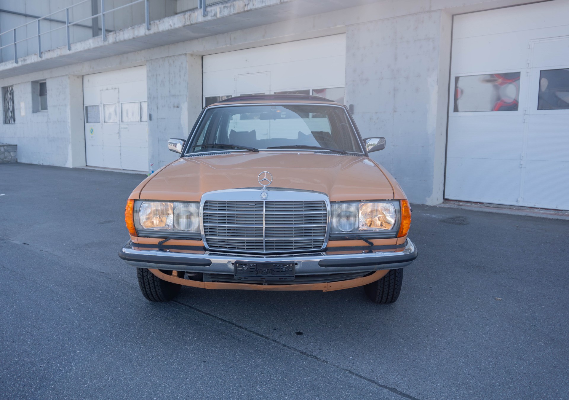 MERCEDES-BENZ 280 E Automatic-image-8