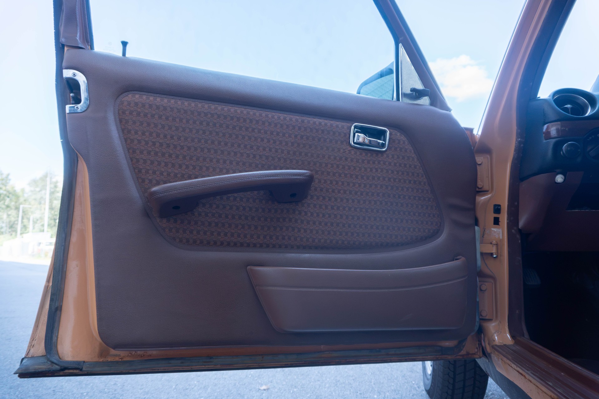 MERCEDES-BENZ 280 E Automatic-image-12