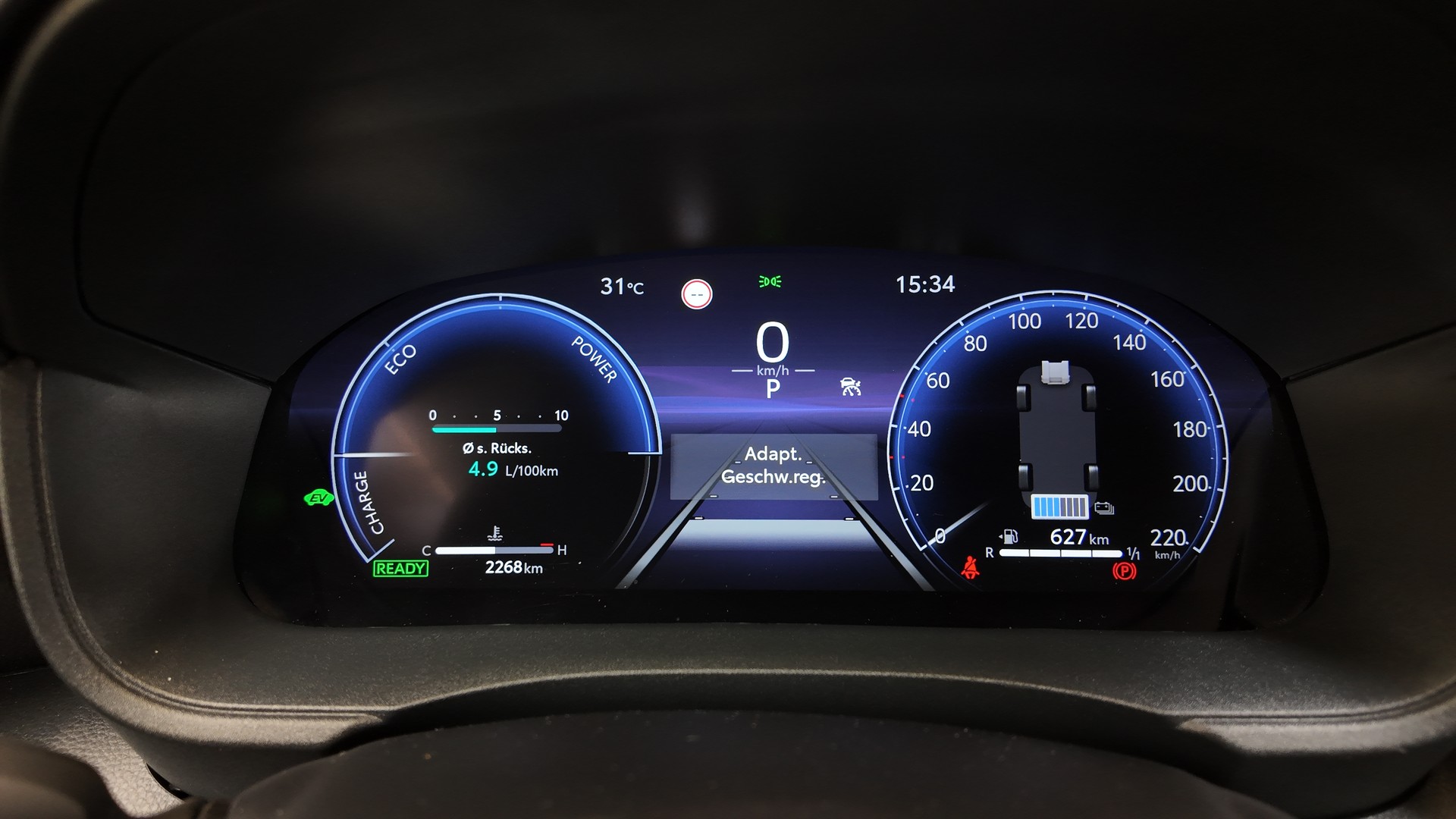 TOYOTA Yaris 1.5 Premium e-CVT-image-26
