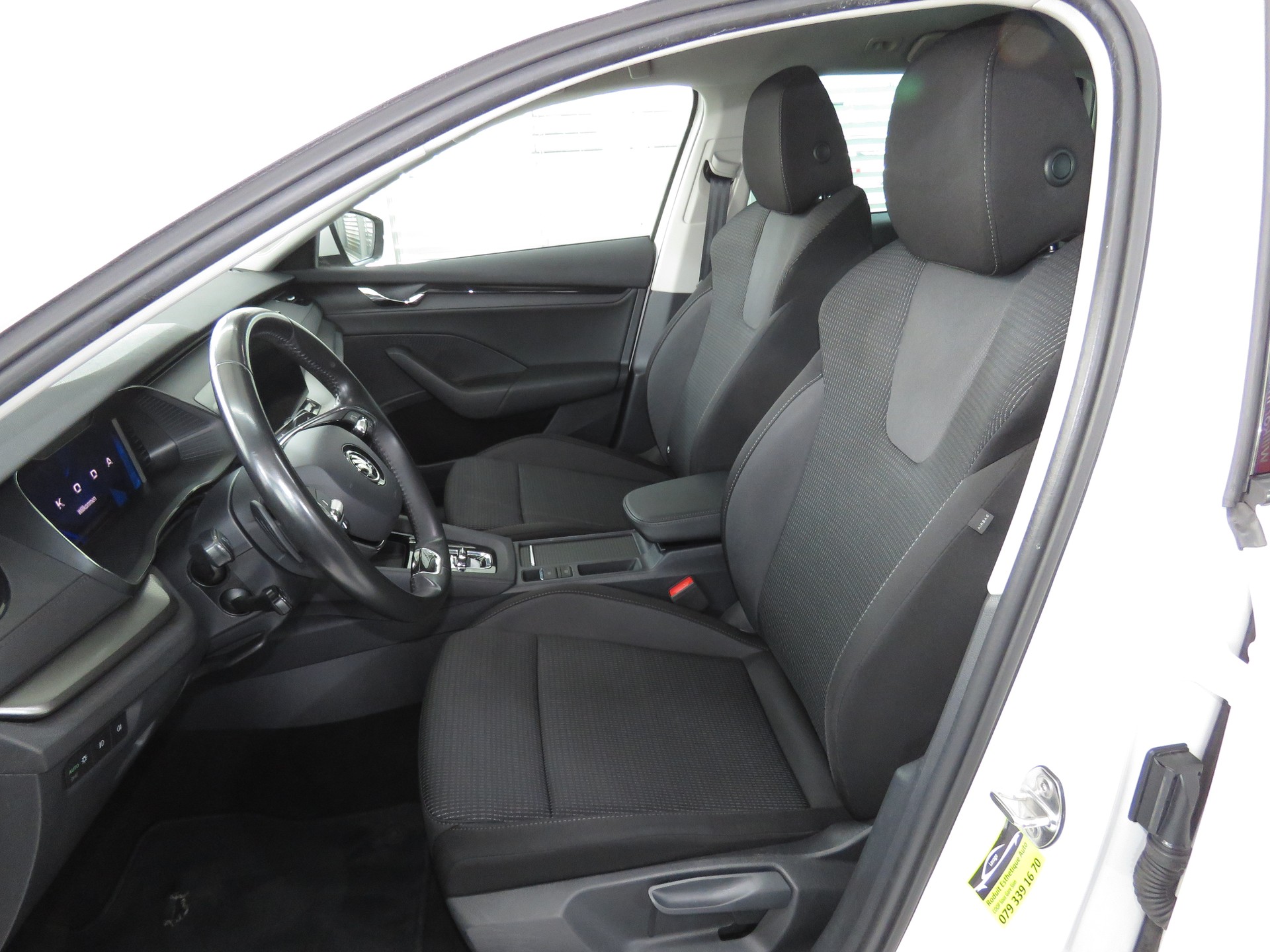 SKODA Octavia Combi 2.0 TDI DSG Ambition 4x4 (Automat, AHK 2.0 t)-image-9