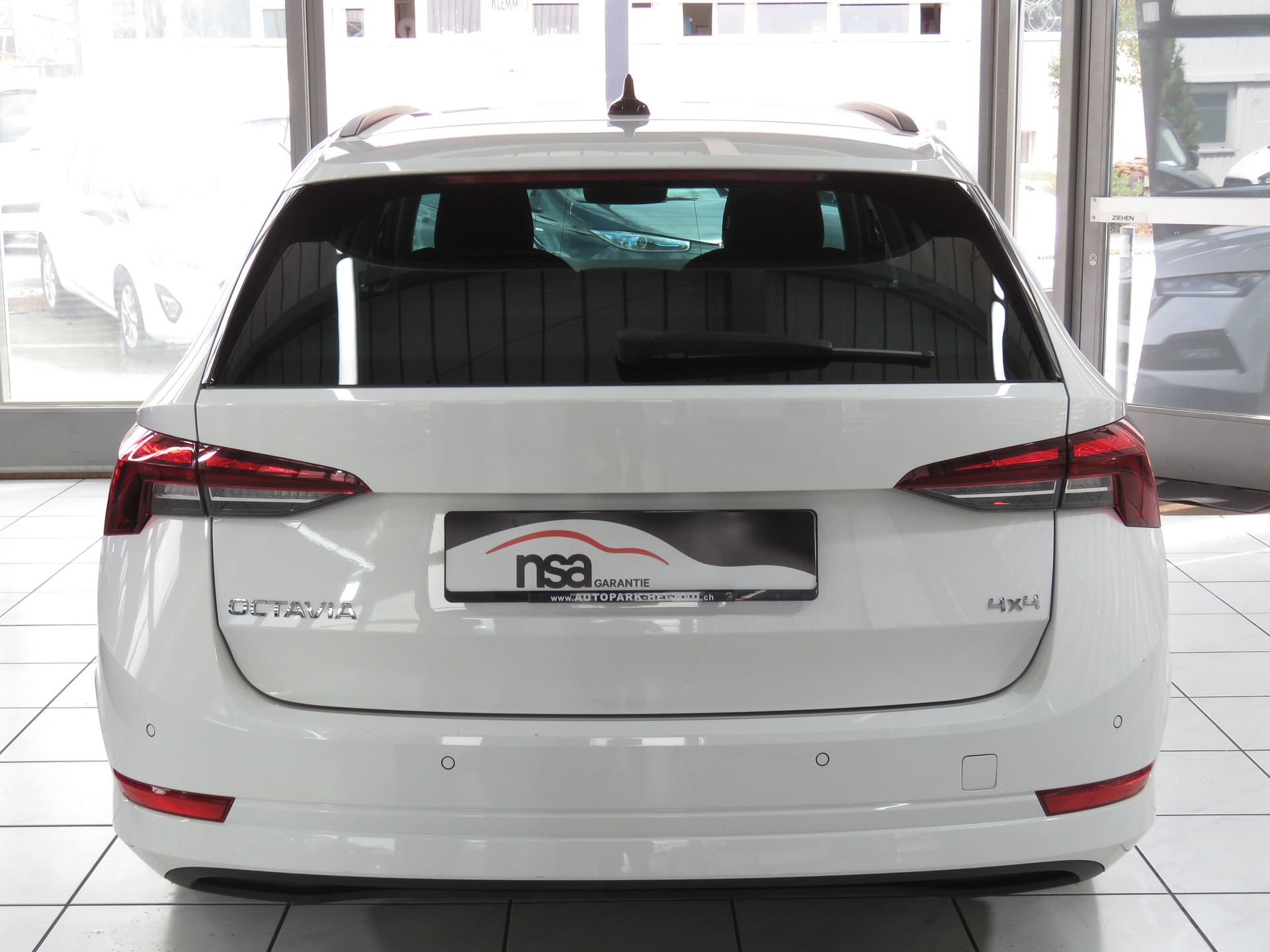 SKODA Octavia Combi 2.0 TDI DSG Ambition 4x4 (Automat, AHK 2.0 t)-image-5