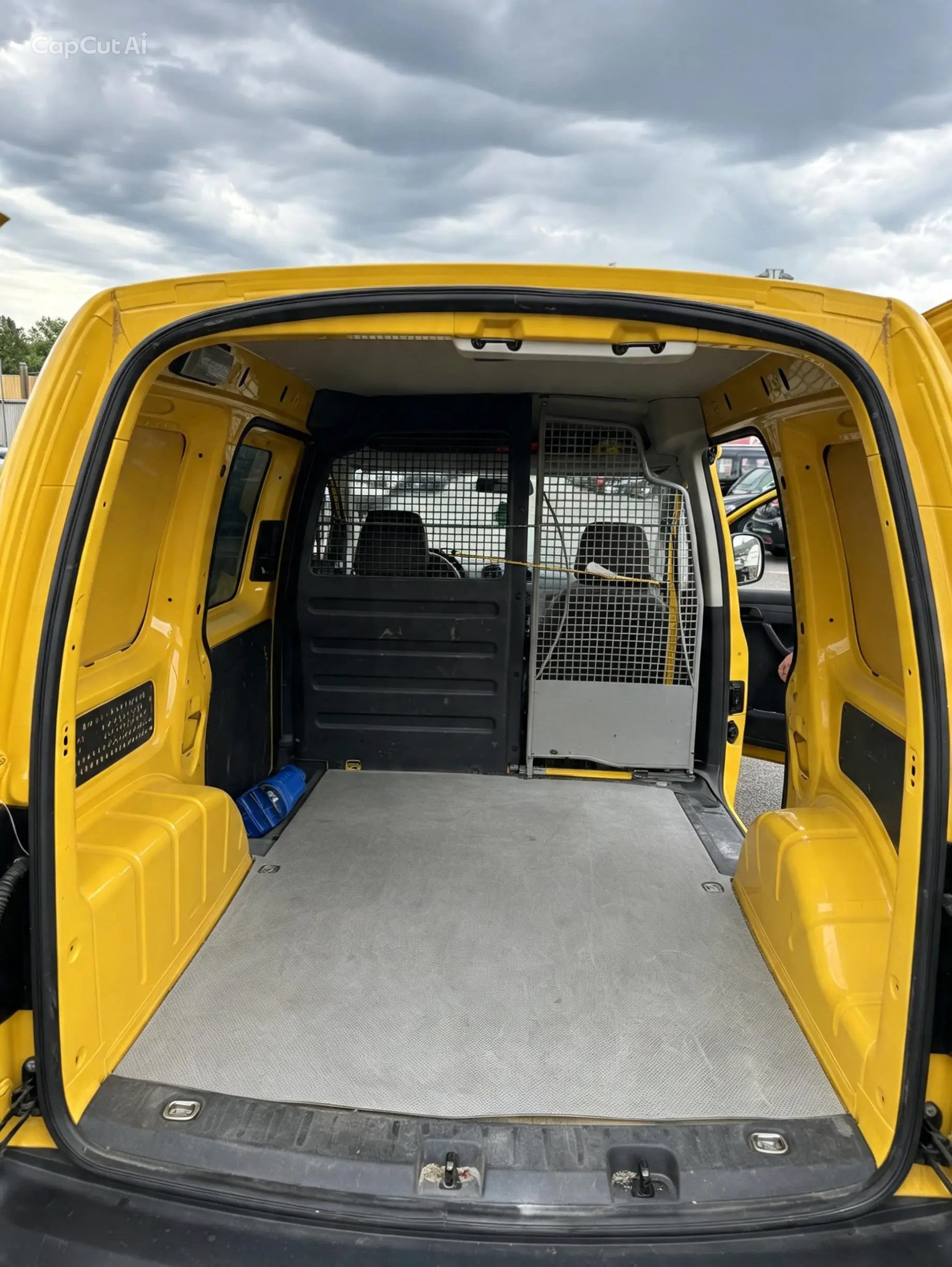 VW Caddy 2.0 TDI 4Motion Comfortline-image-4