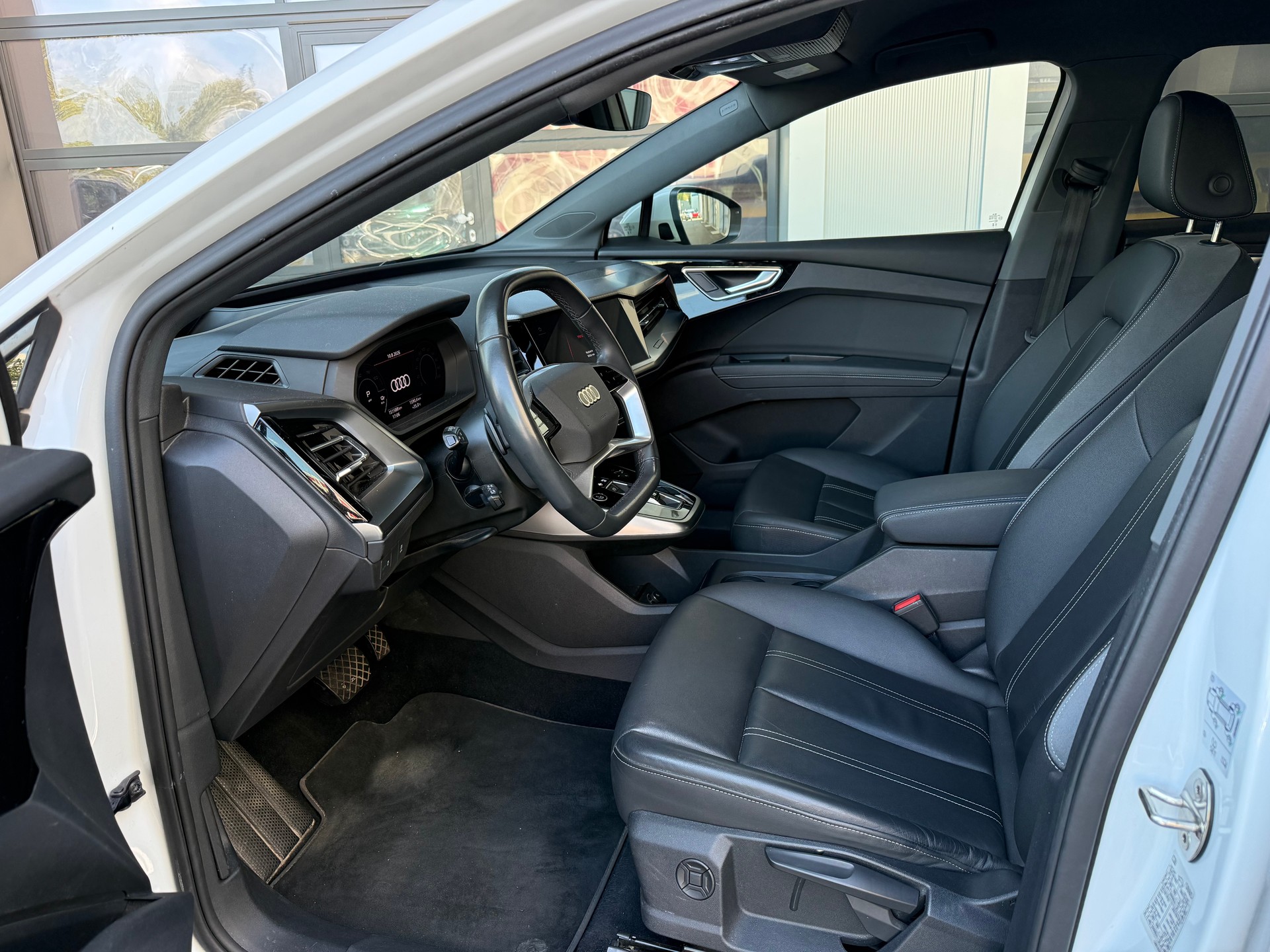 AUDI Q4 Sportback e-tron 50 quattro-image-6