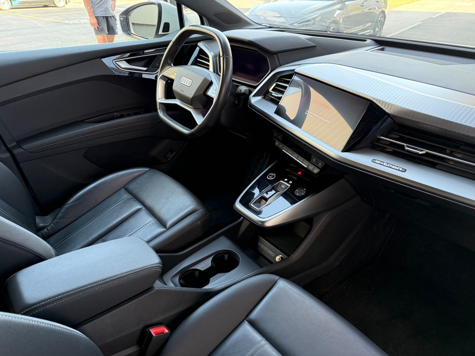 AUDI Q4 Sportback e-tron 50 quattro-image-8