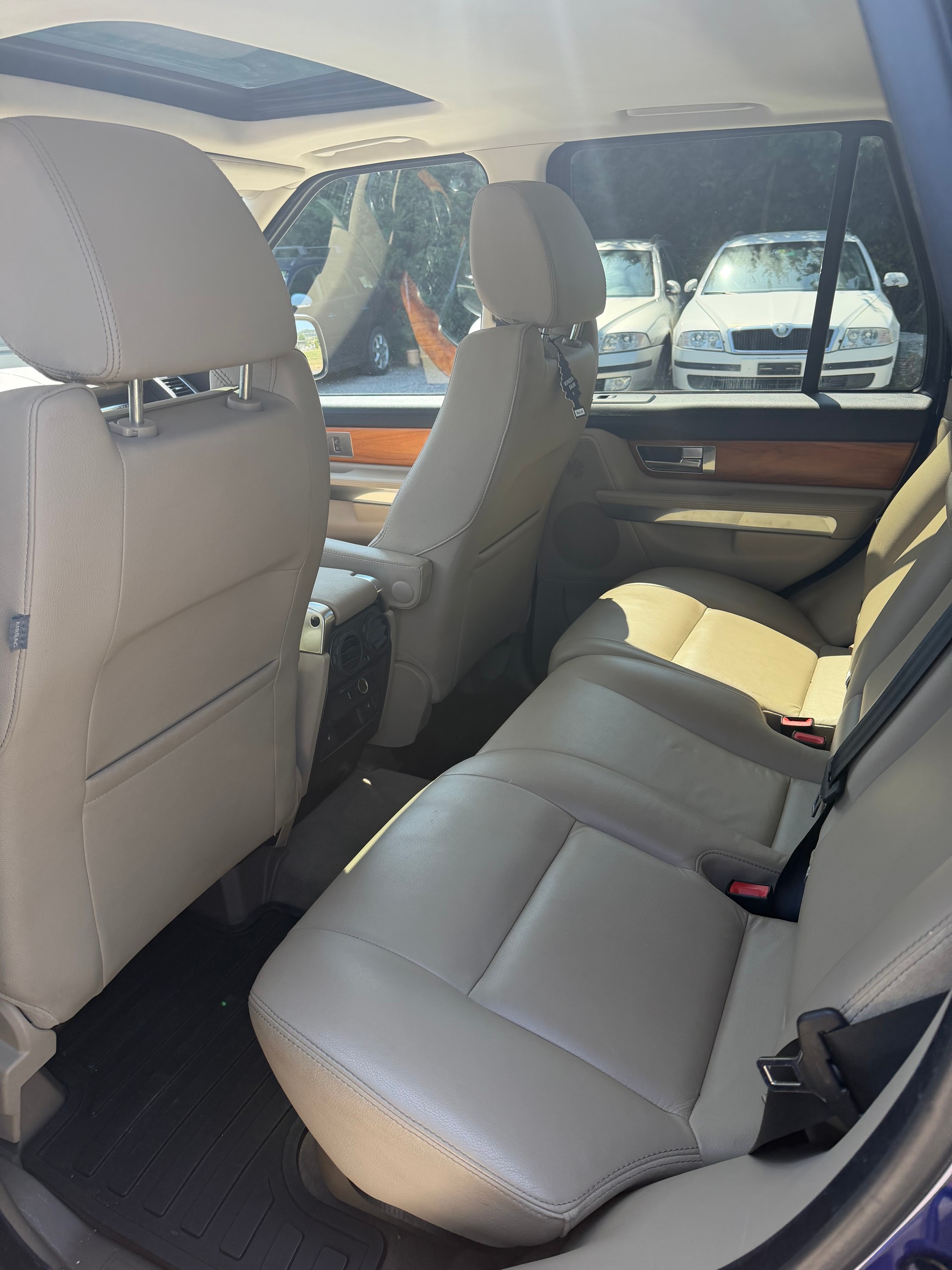 LAND ROVER Range Rover Sport 3.0 TDV6 HSE Automatic-image-6