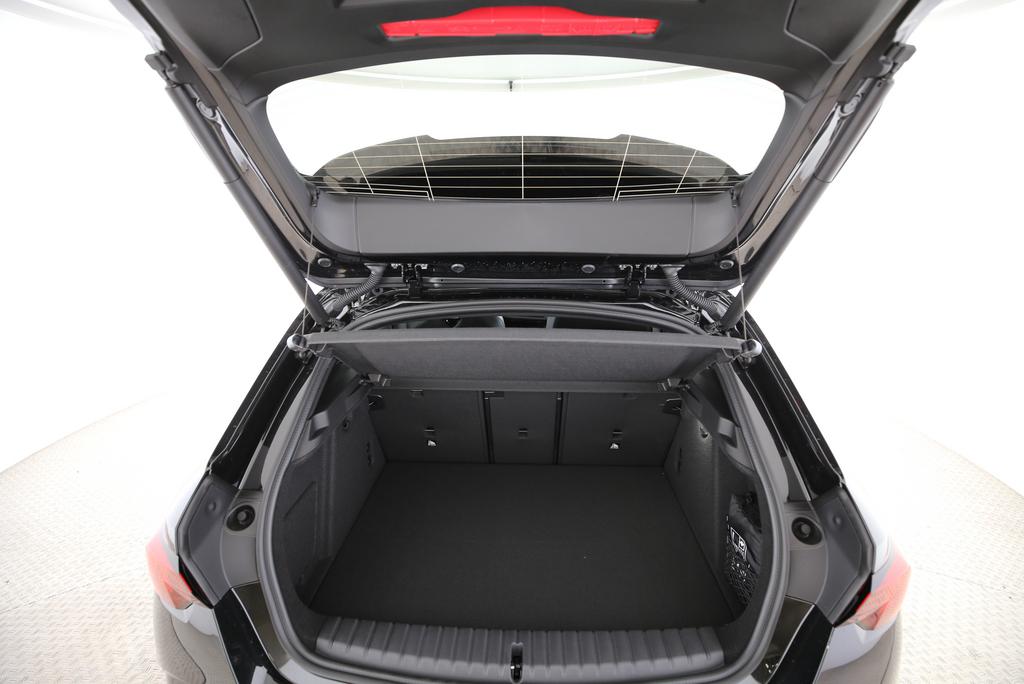 BMW 120i-image-17