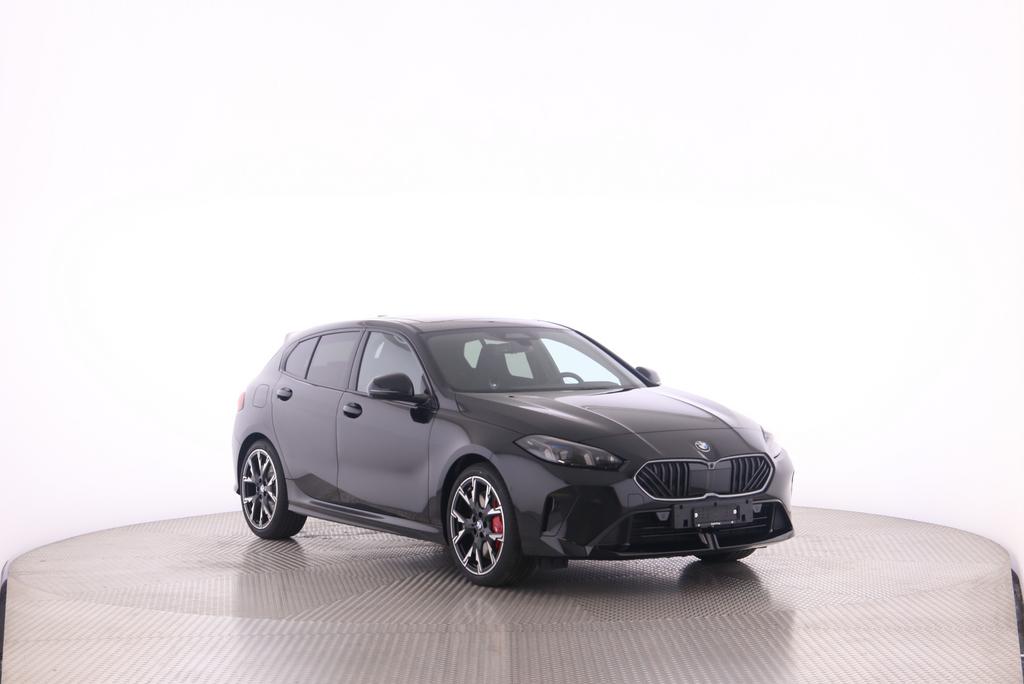 BMW 120i-image-9