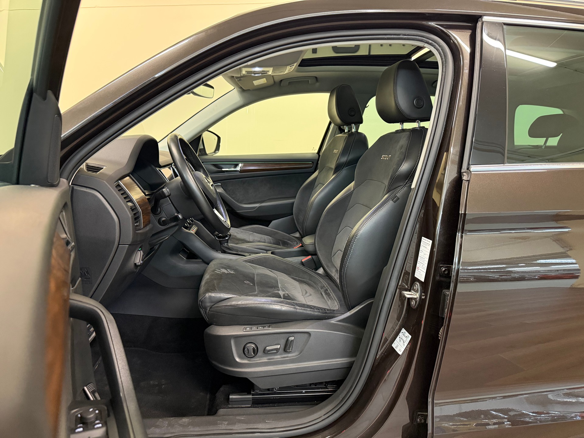 SKODA Kodiaq 2.0 TSI Scout DSG 4x4-image-11