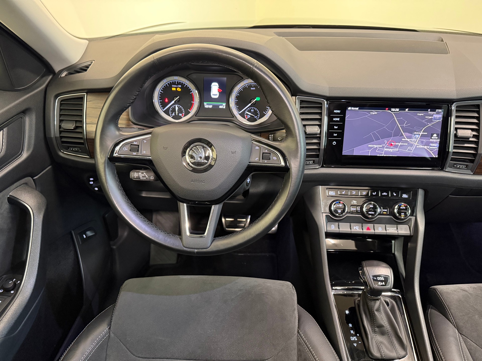 SKODA Kodiaq 2.0 TSI Scout DSG 4x4-image-15