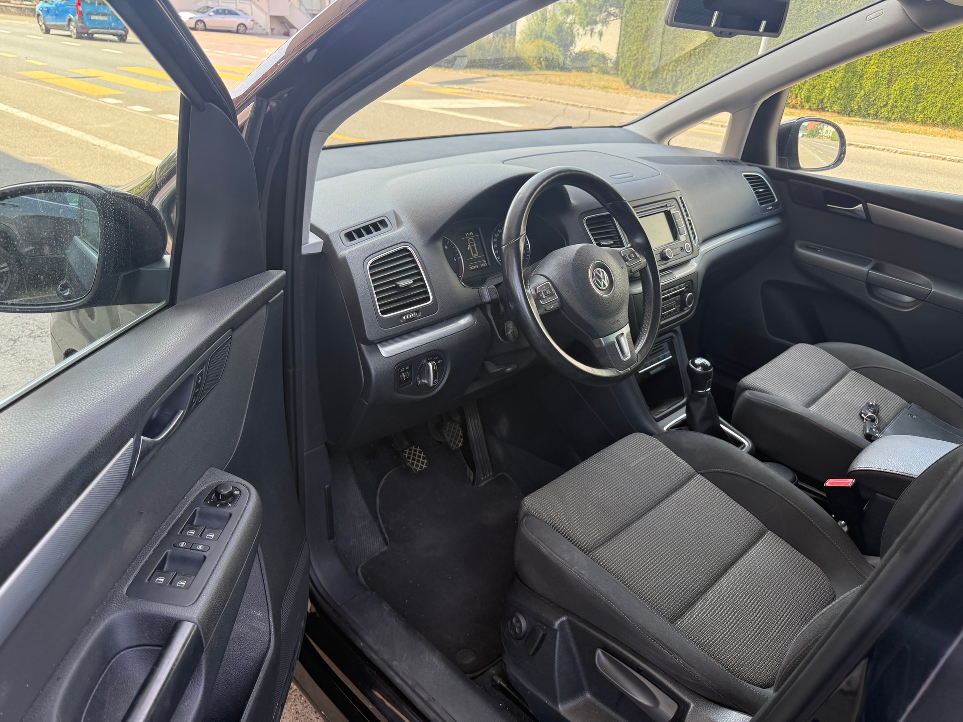 VW Sharan 2.0 TDI BlueMotion Technology Comfortline-image-11