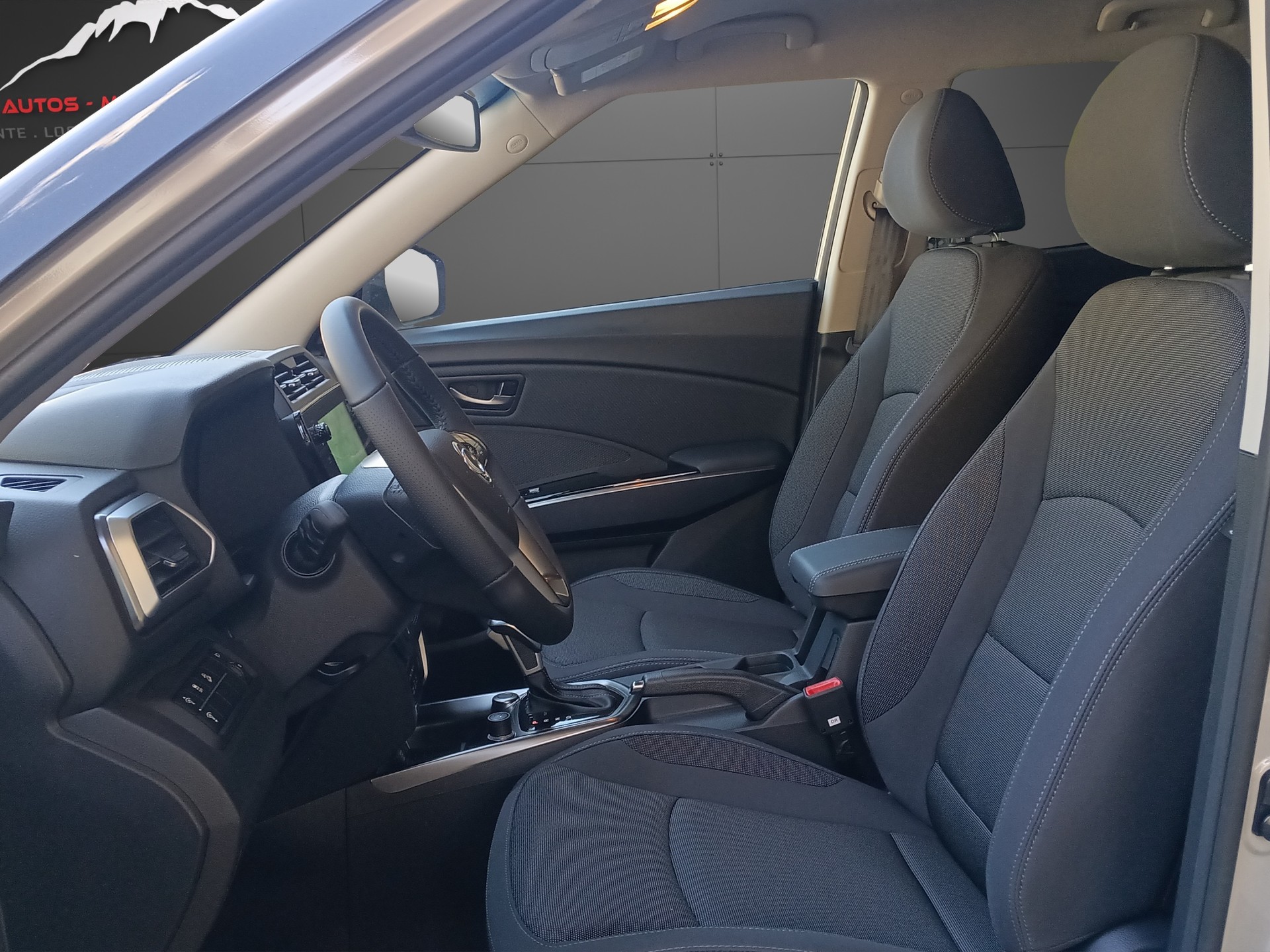 KGM-SsangYong Tivoli 1.5 T GDI Steel 4WD Automat-image-13