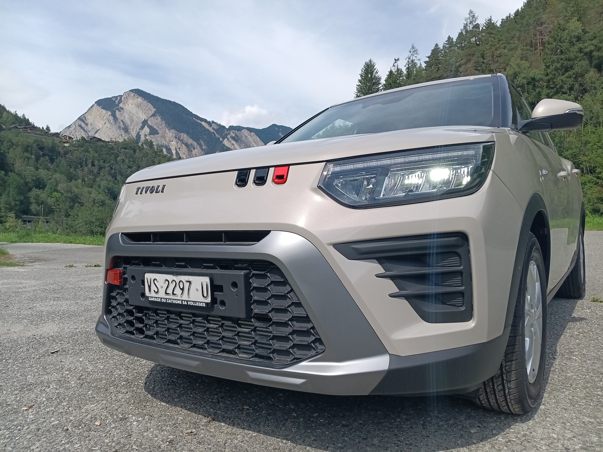 KGM-SsangYong Tivoli 1.5 T GDI Steel 4WD Automat-image-12