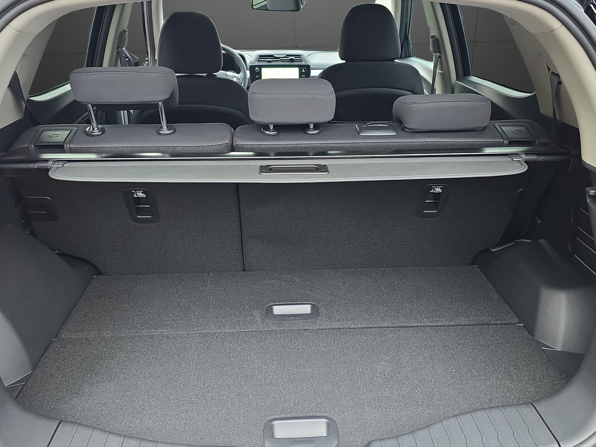 KGM-SsangYong Tivoli 1.5 T GDI Steel 4WD Automat-image-21