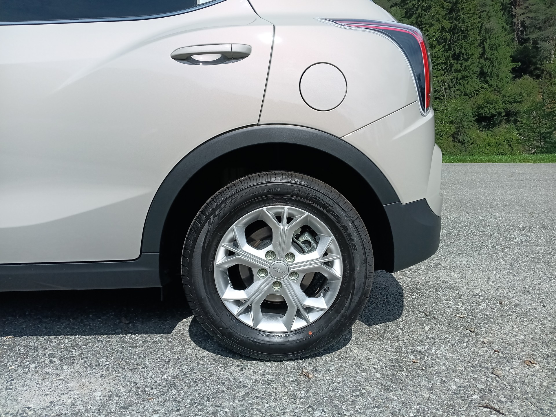 KGM-SsangYong Tivoli 1.5 T GDI Steel 4WD Automat-image-8