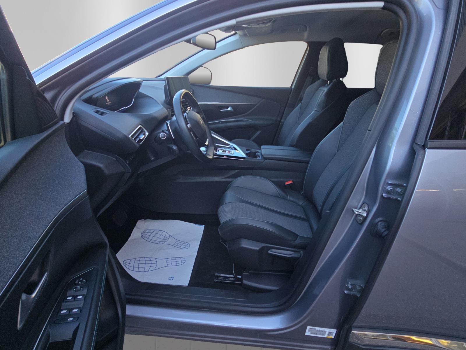 PEUGEOT 3008 1.2 Allure Pack-image-8
