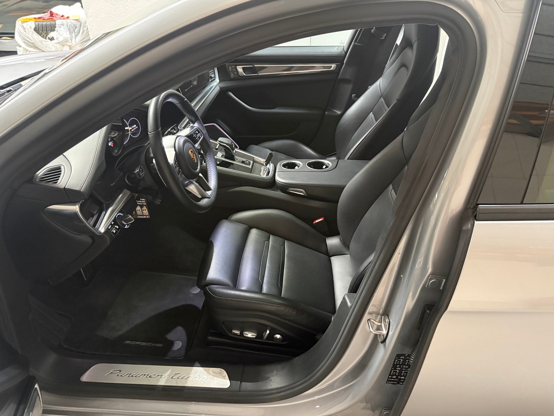 PORSCHE Panamera Turbo PDK-image-16