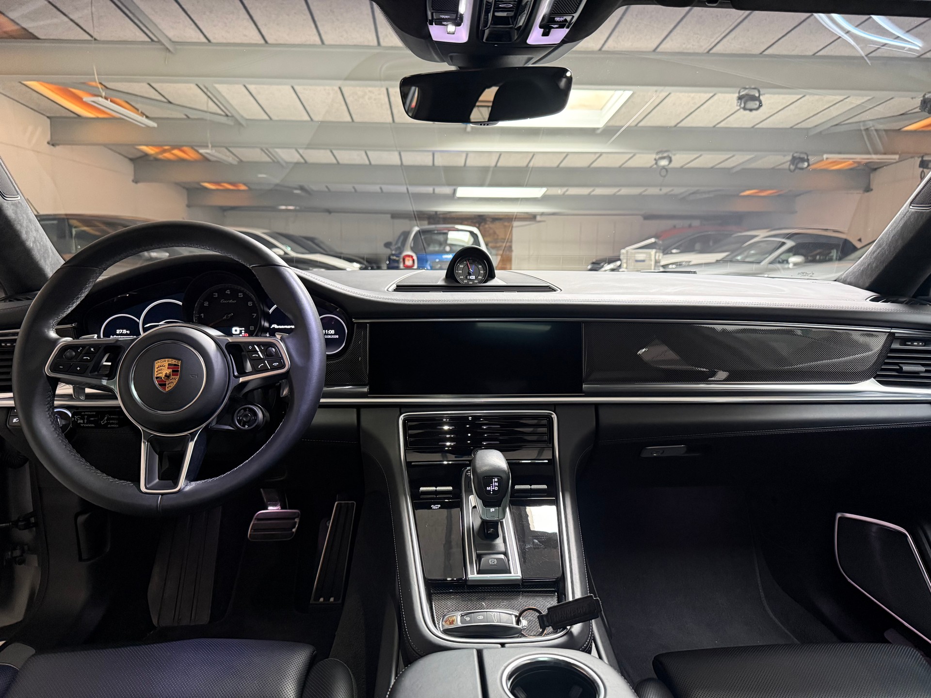PORSCHE Panamera Turbo PDK-image-17