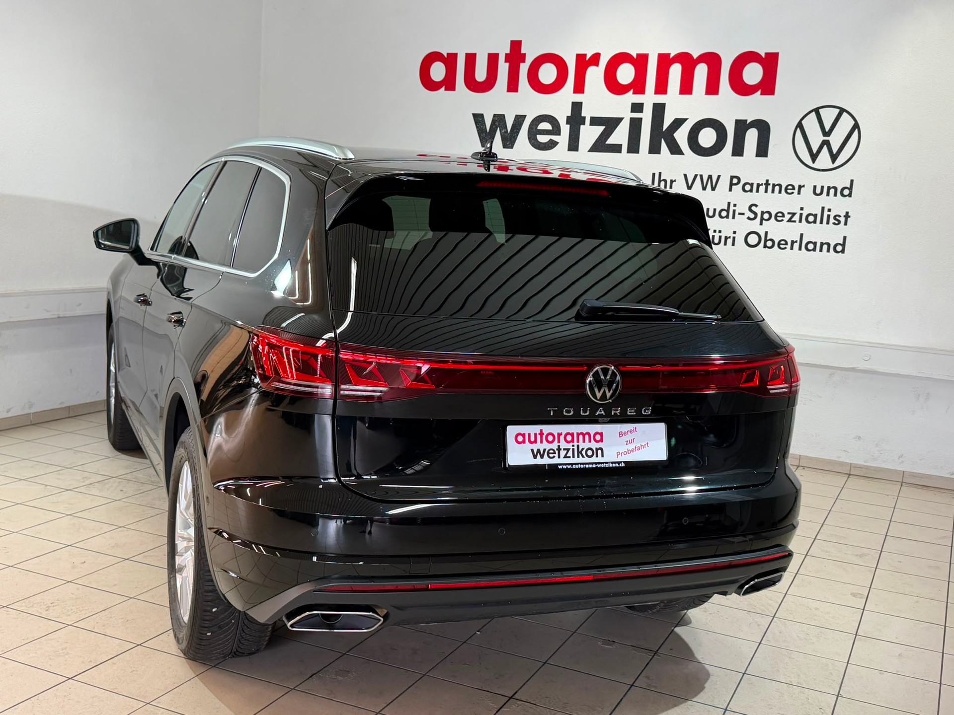 VW Touareg 3.0 TDI Elegance Tiptronic-image-3