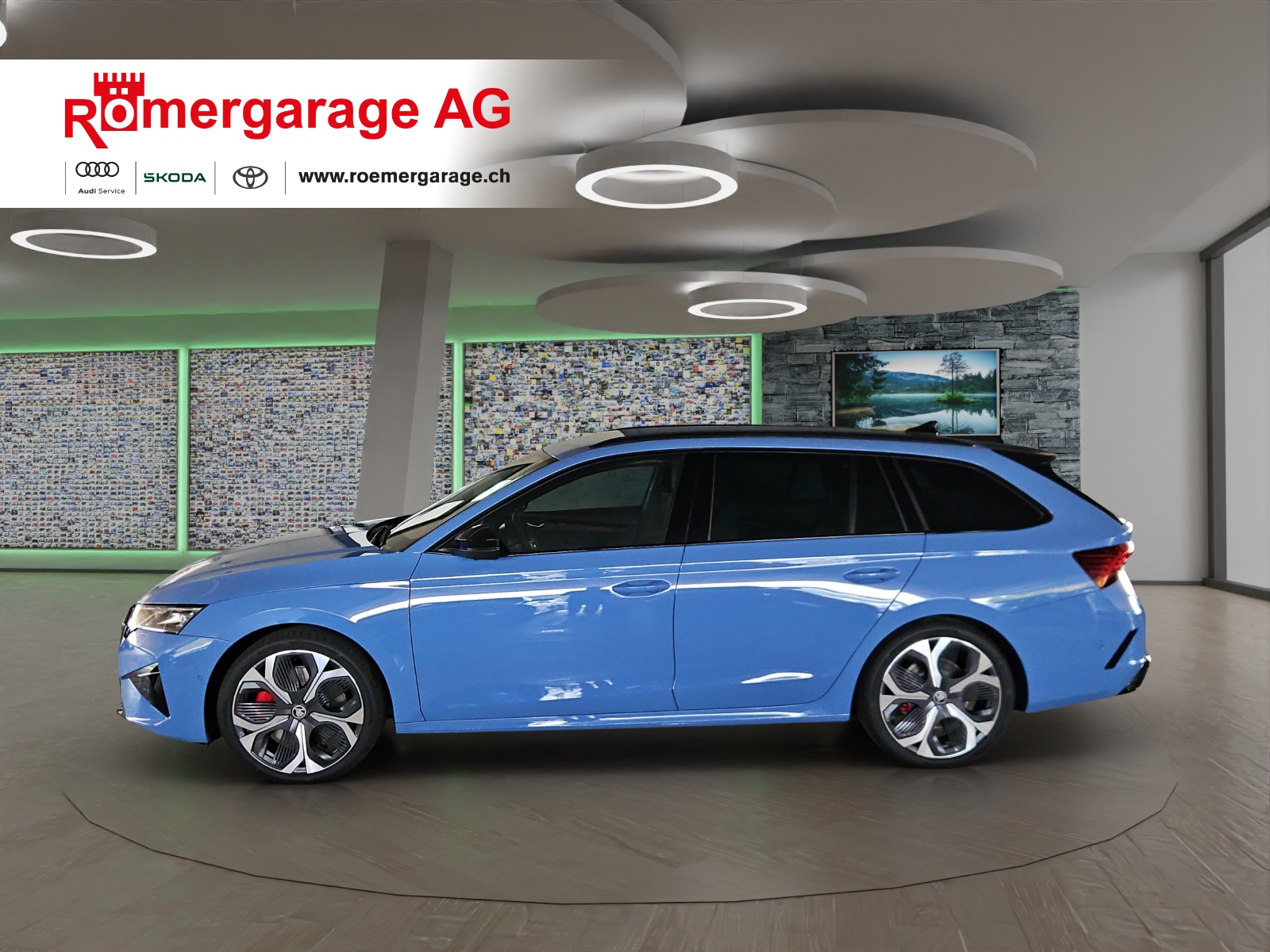 SKODA Octavia Combi 2.0 TSI DSG RS 30 Years Edition-image-1