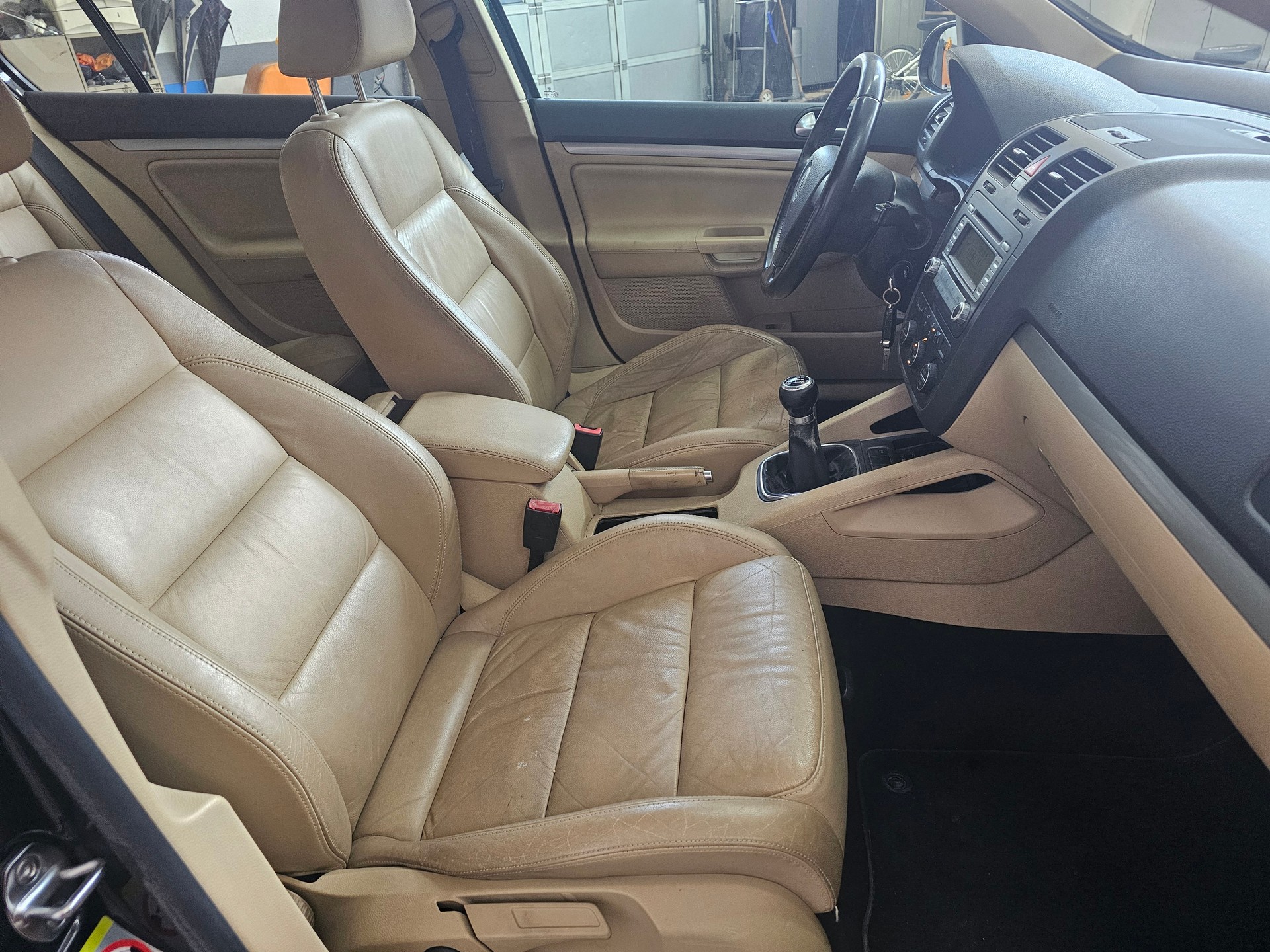 VW Golf 2.0 FSI Comfortline 4Motion-image-2
