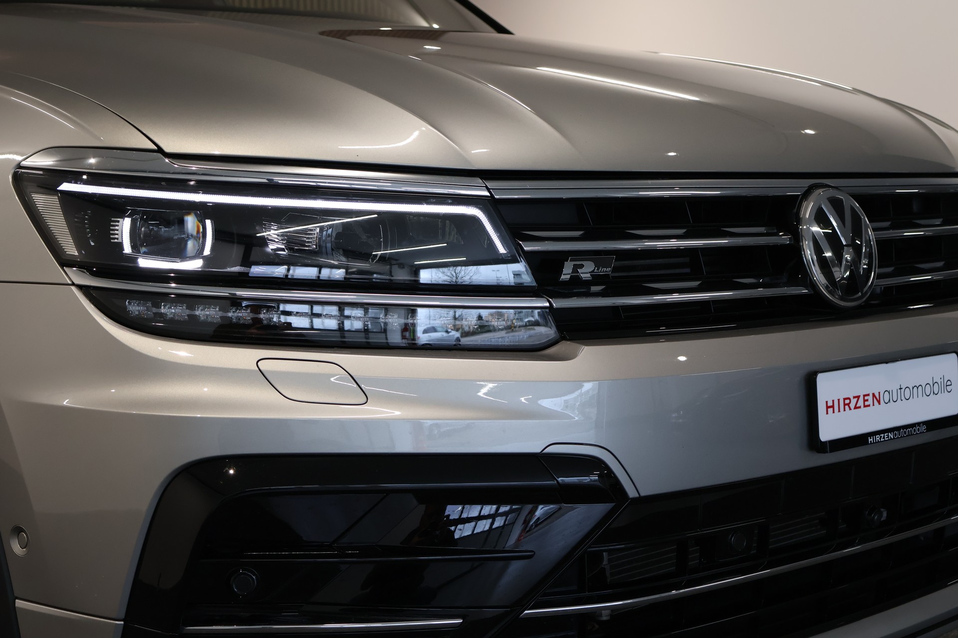 VW Tiguan 2.0TSI R-Line 4Motion DSG-image-3
