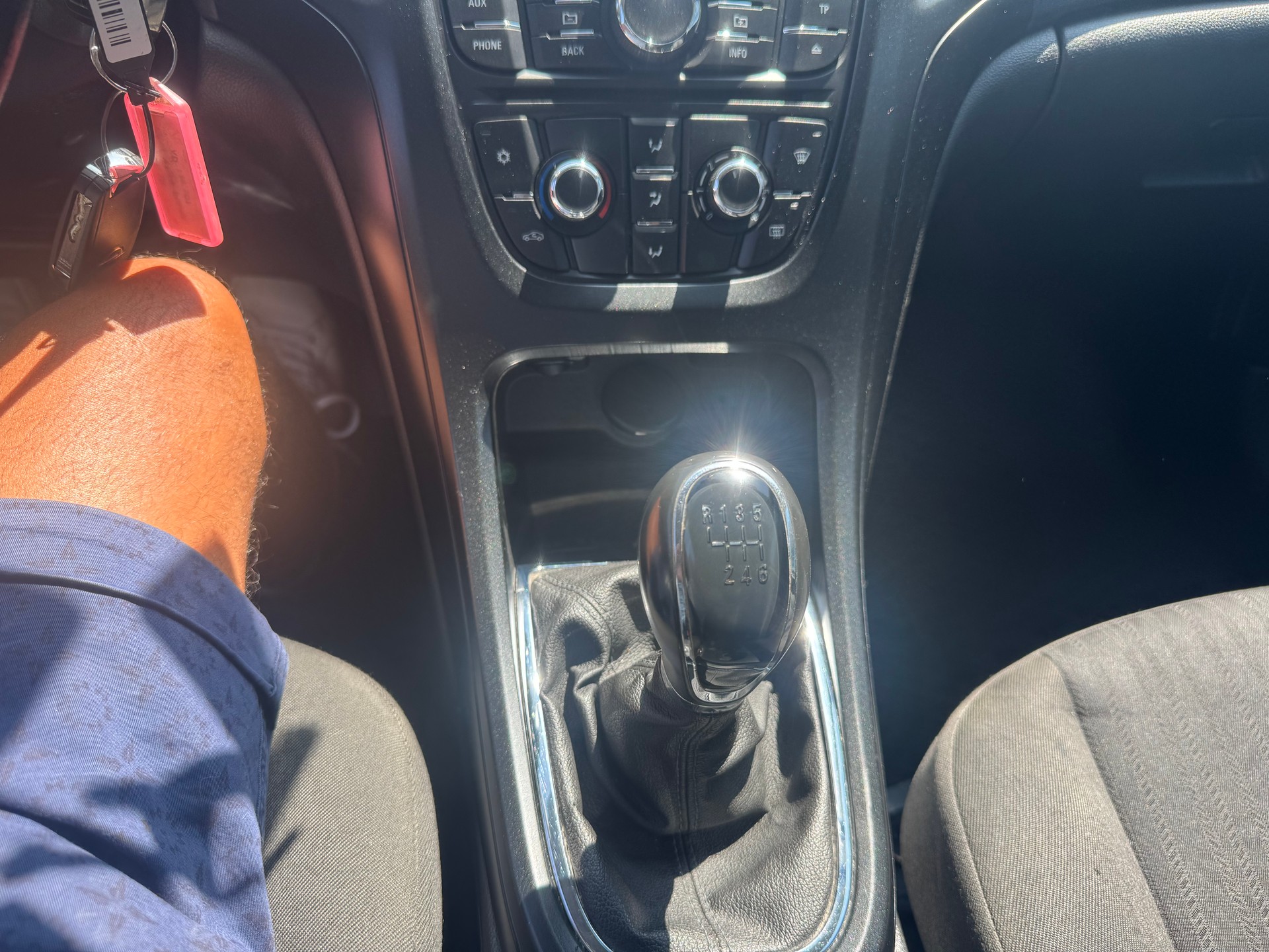 OPEL Astra SportsTourer 1.4i 16V Turbo-image-16