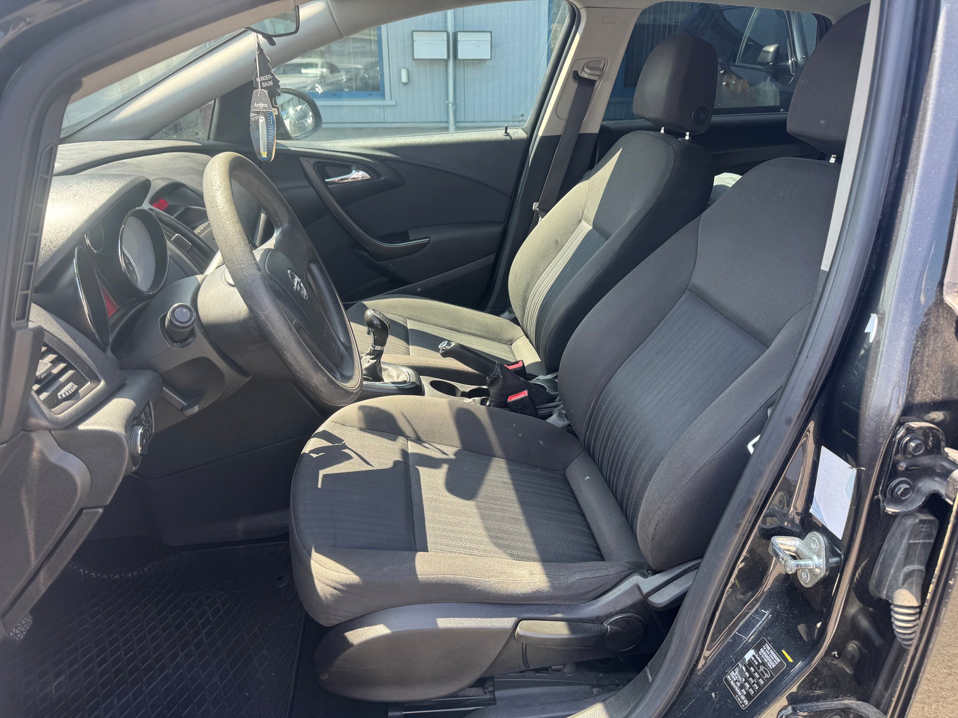 OPEL Astra SportsTourer 1.4i 16V Turbo-image-11