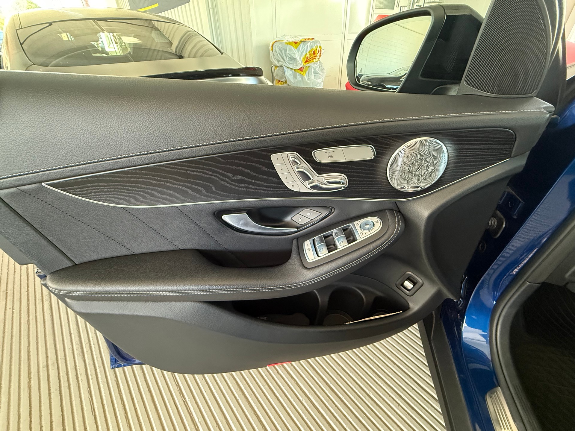 MERCEDES-BENZ GLC 250d Exclusive 4Matic-image-5